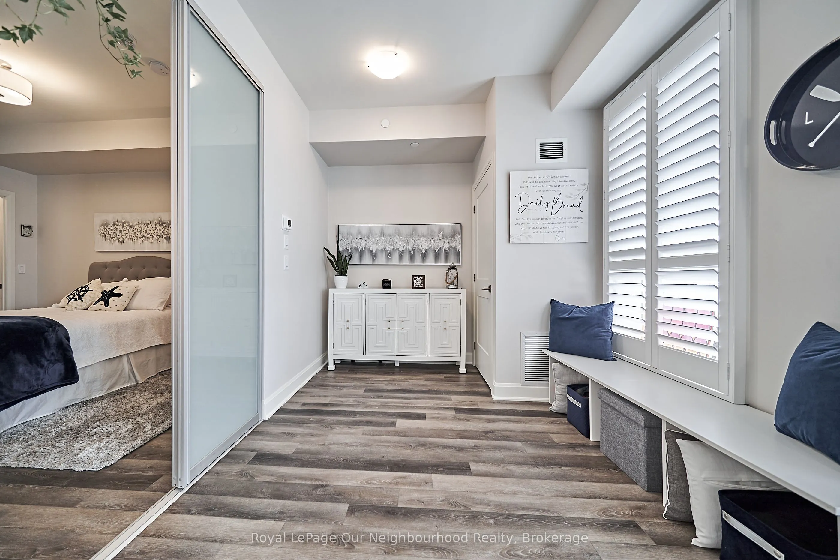 50 Lakebreeze Drive, #218