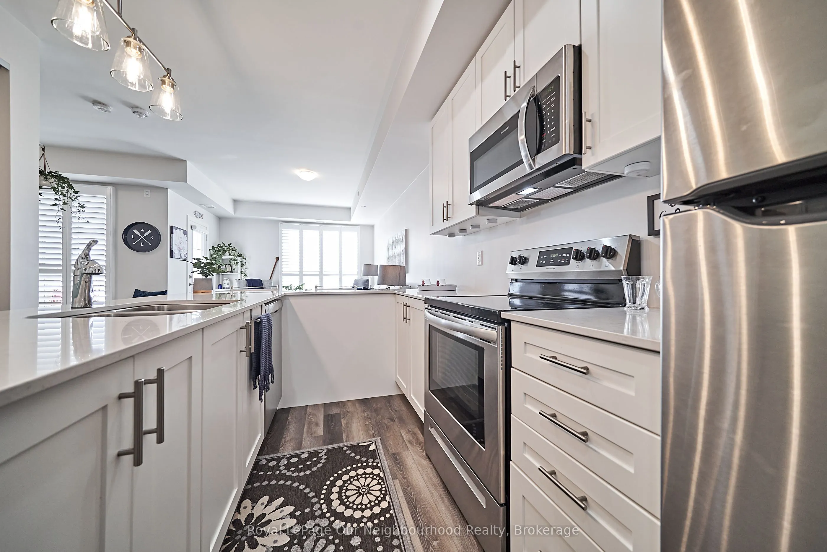 50 Lakebreeze Drive, #218