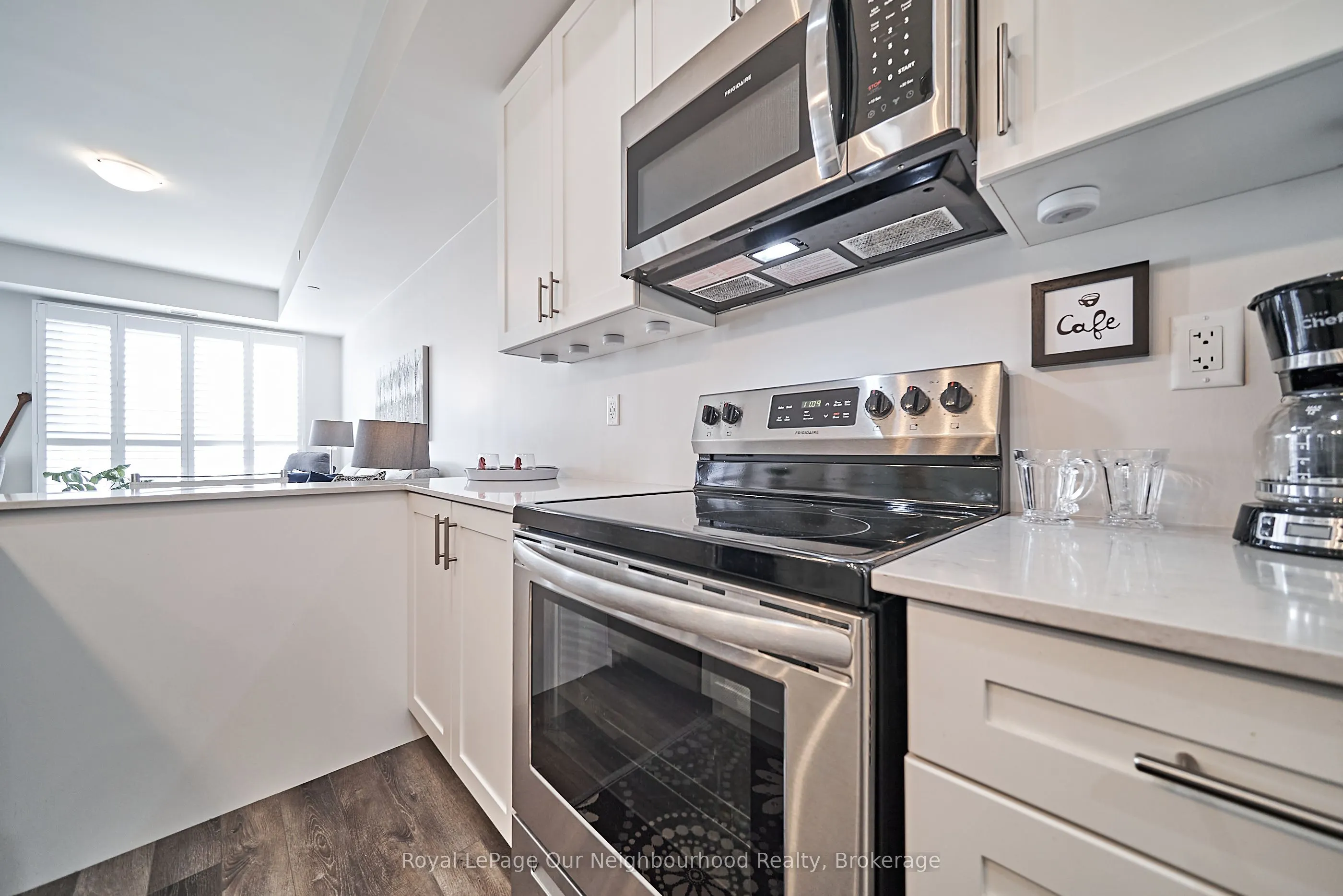 50 Lakebreeze Drive, #218