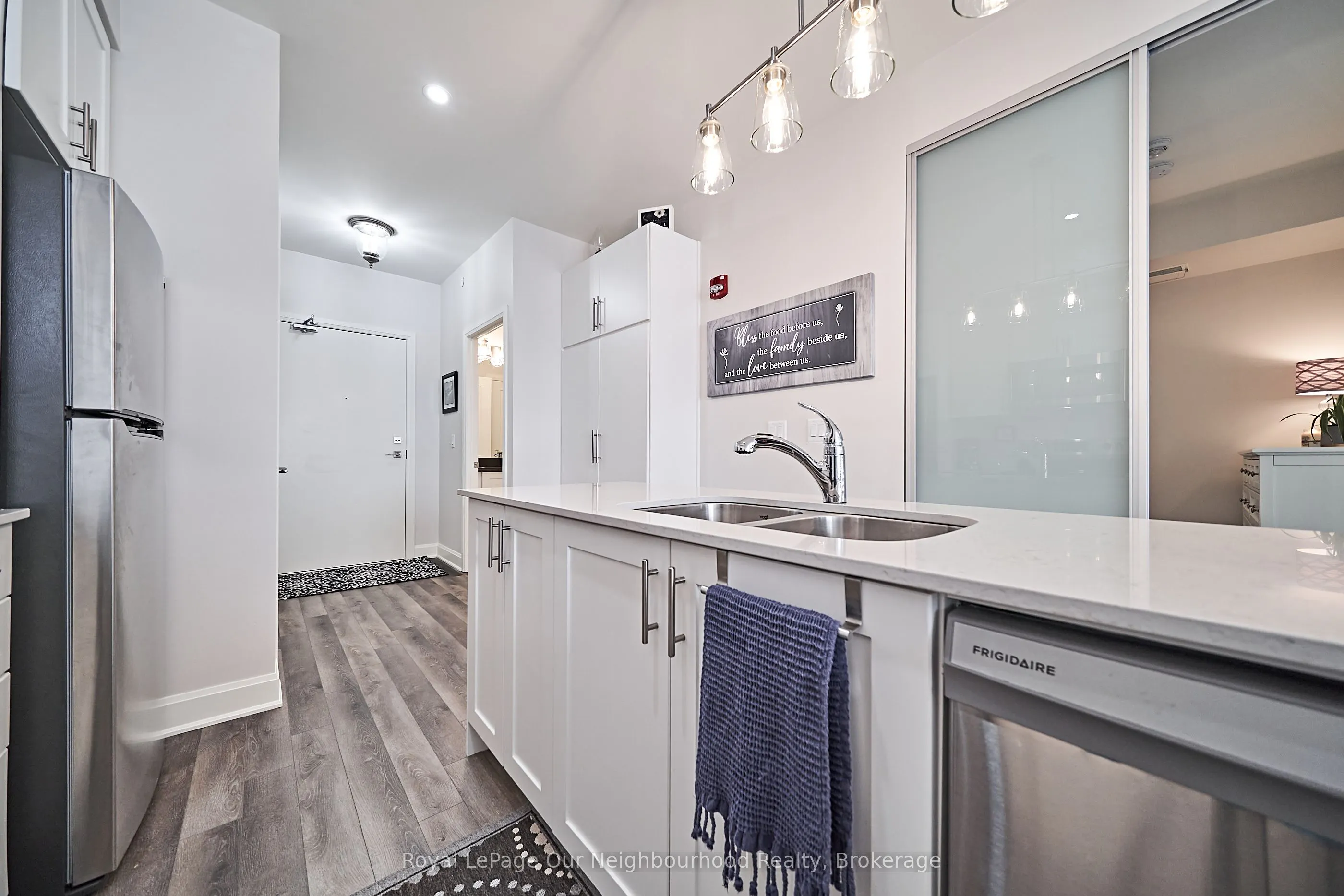 50 Lakebreeze Drive, #218