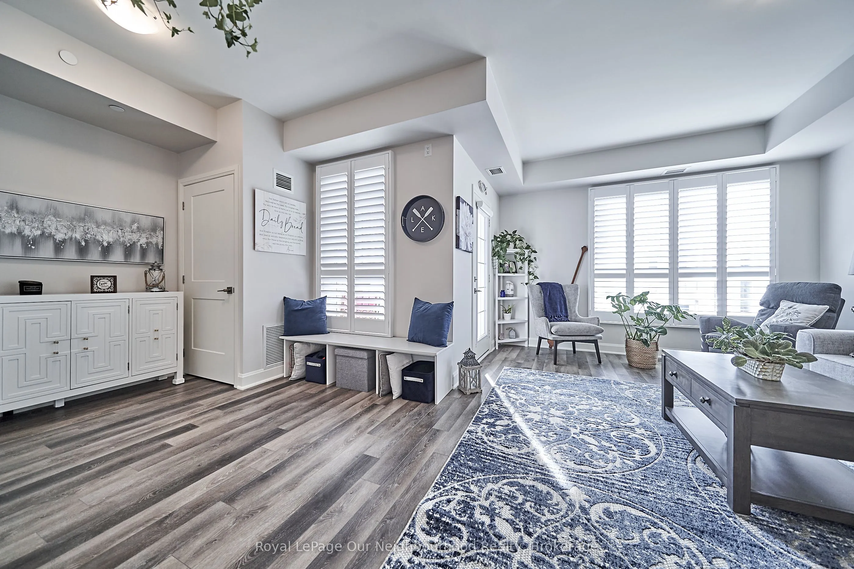 50 Lakebreeze Drive, #218