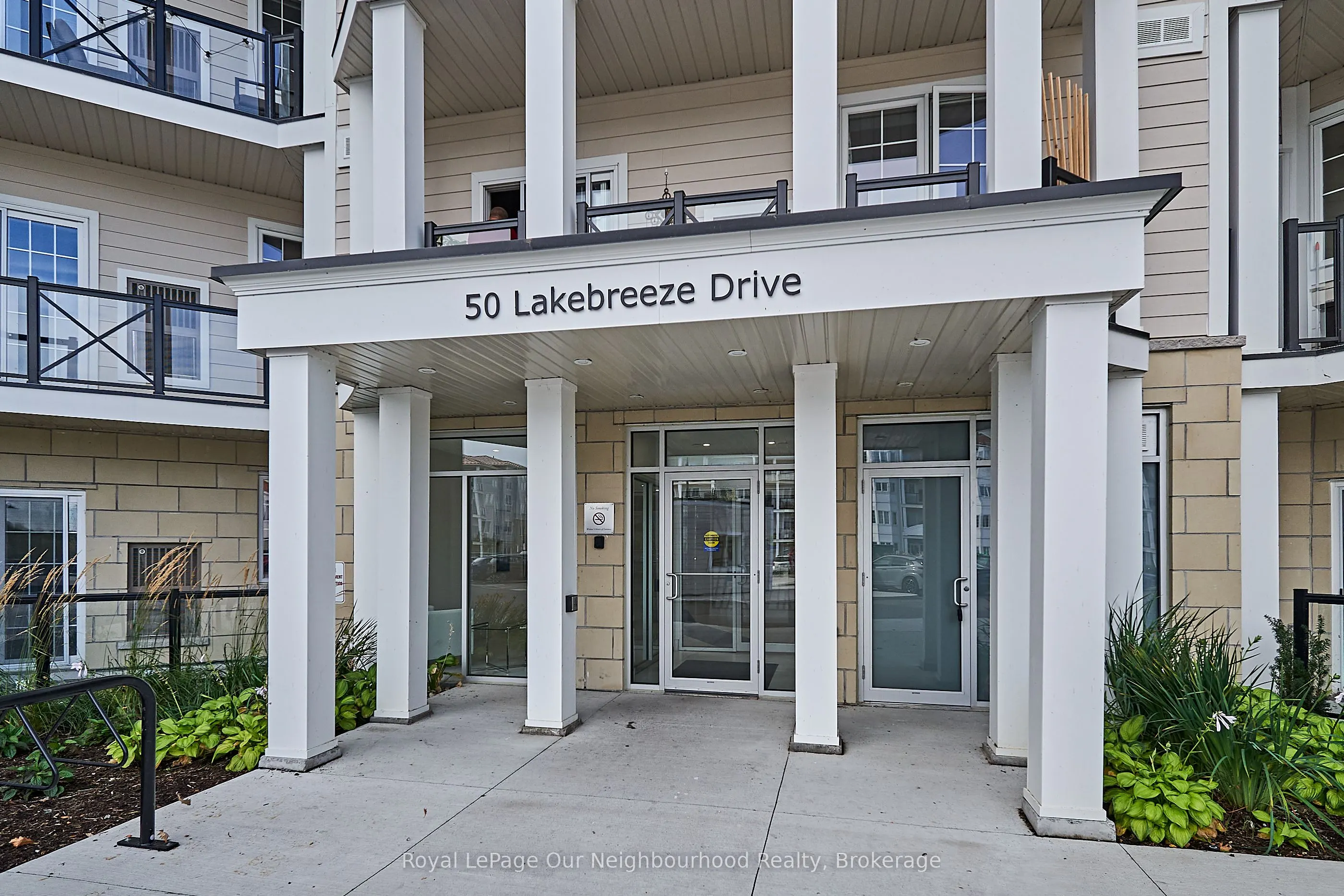 50 Lakebreeze Drive, #218