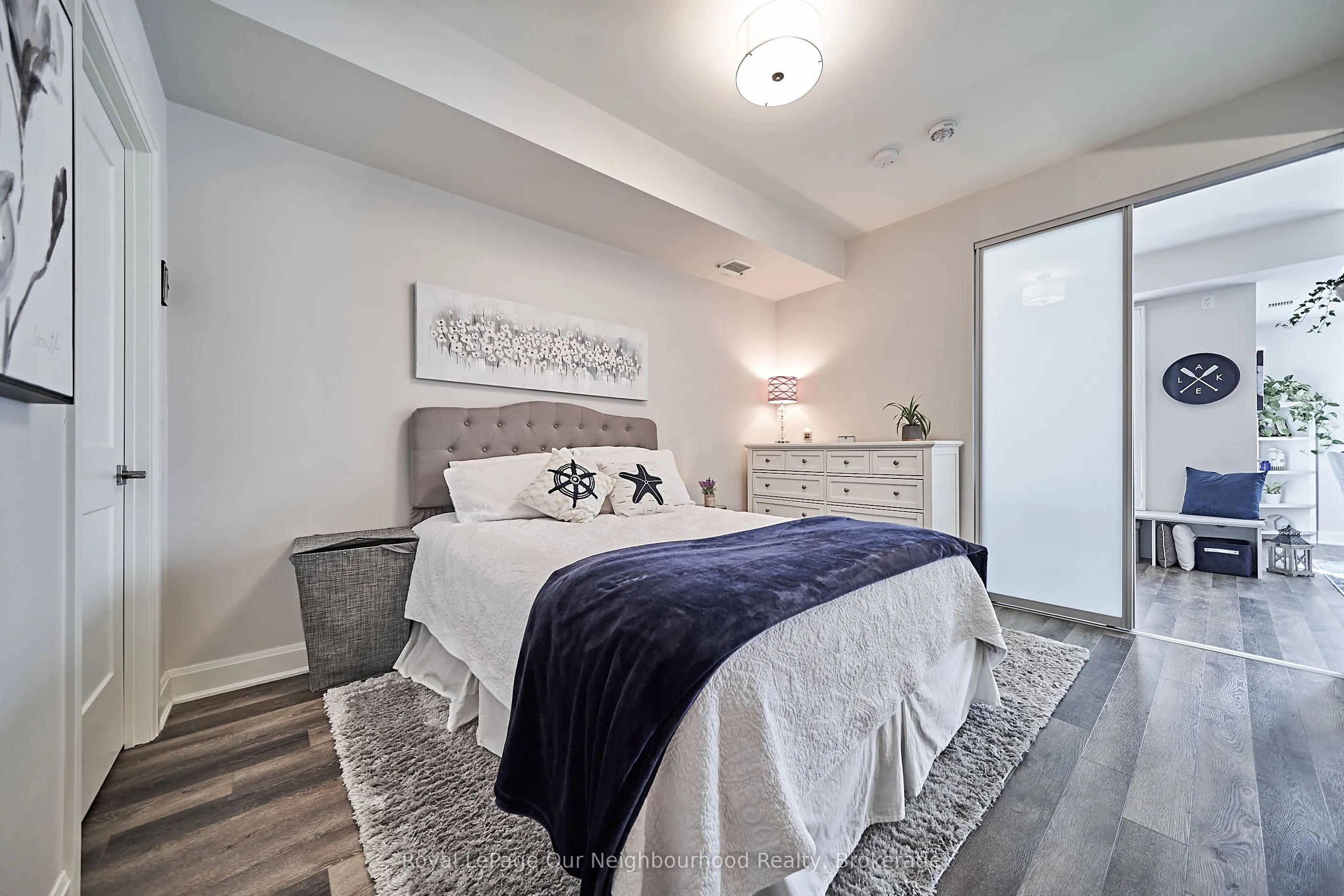 50 Lakebreeze Drive, #218