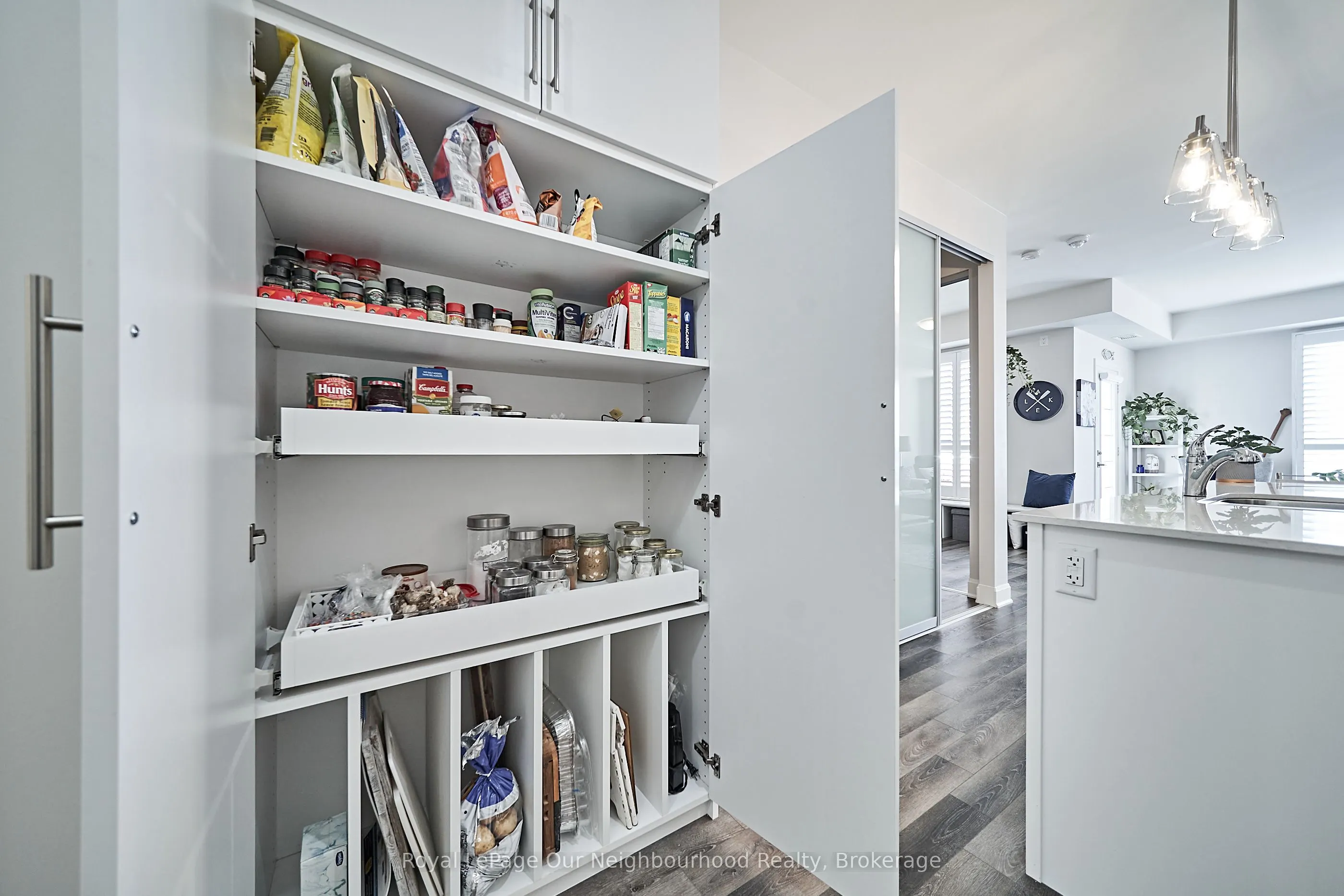 50 Lakebreeze Drive, #218