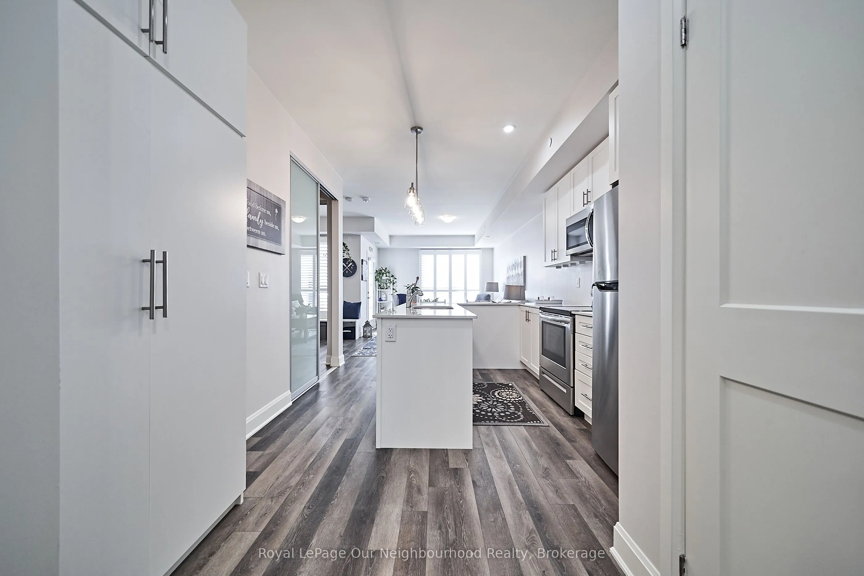 50 Lakebreeze Drive, #218