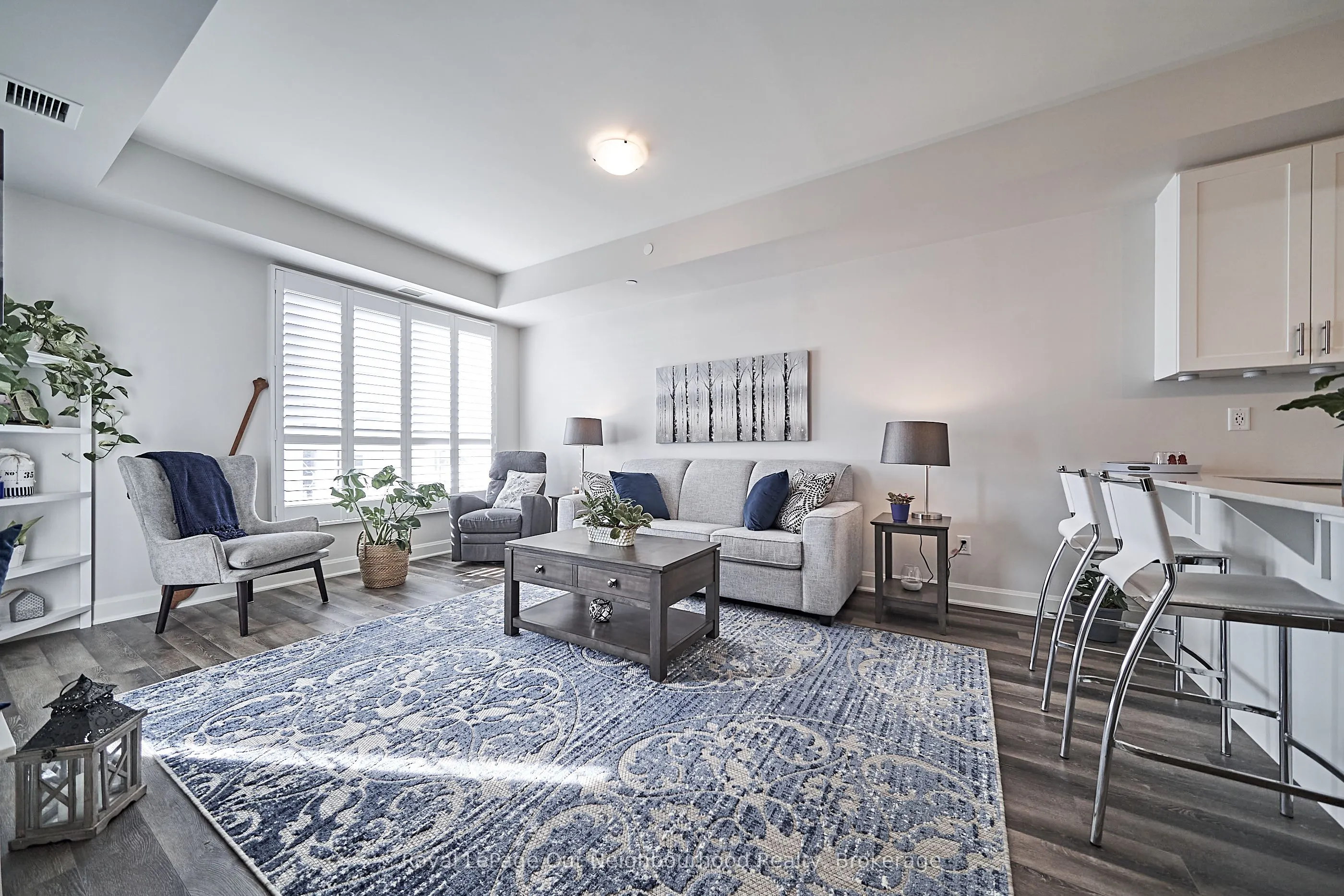 50 Lakebreeze Drive, #218