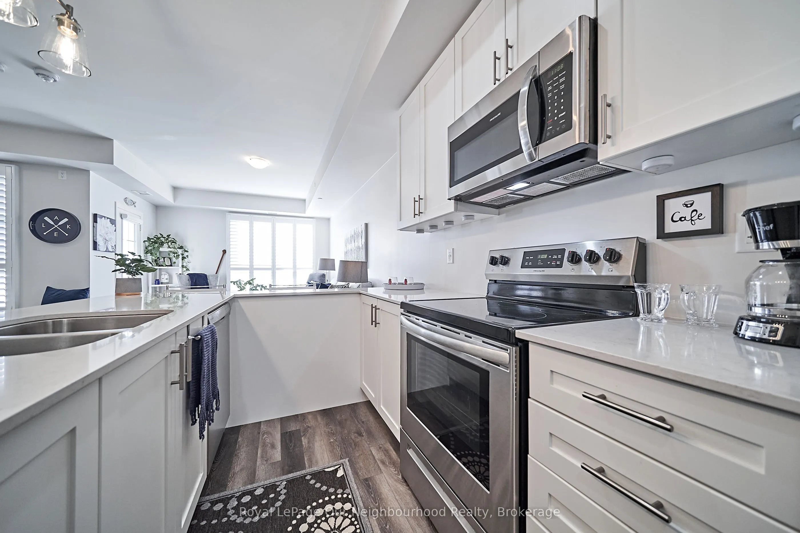 50 Lakebreeze Drive, #218