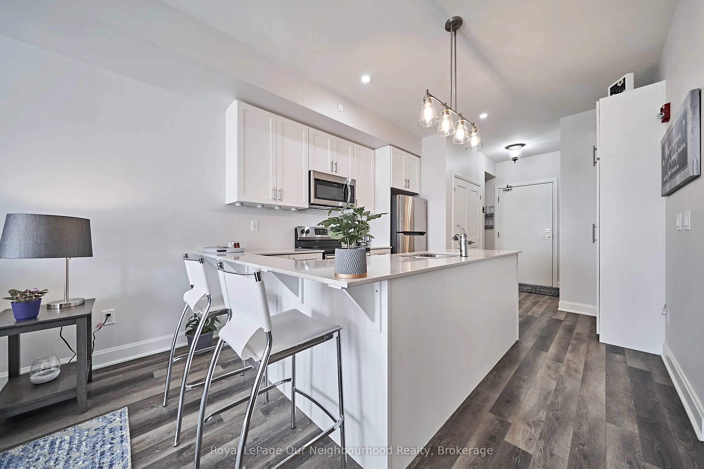 50 Lakebreeze Drive, #218