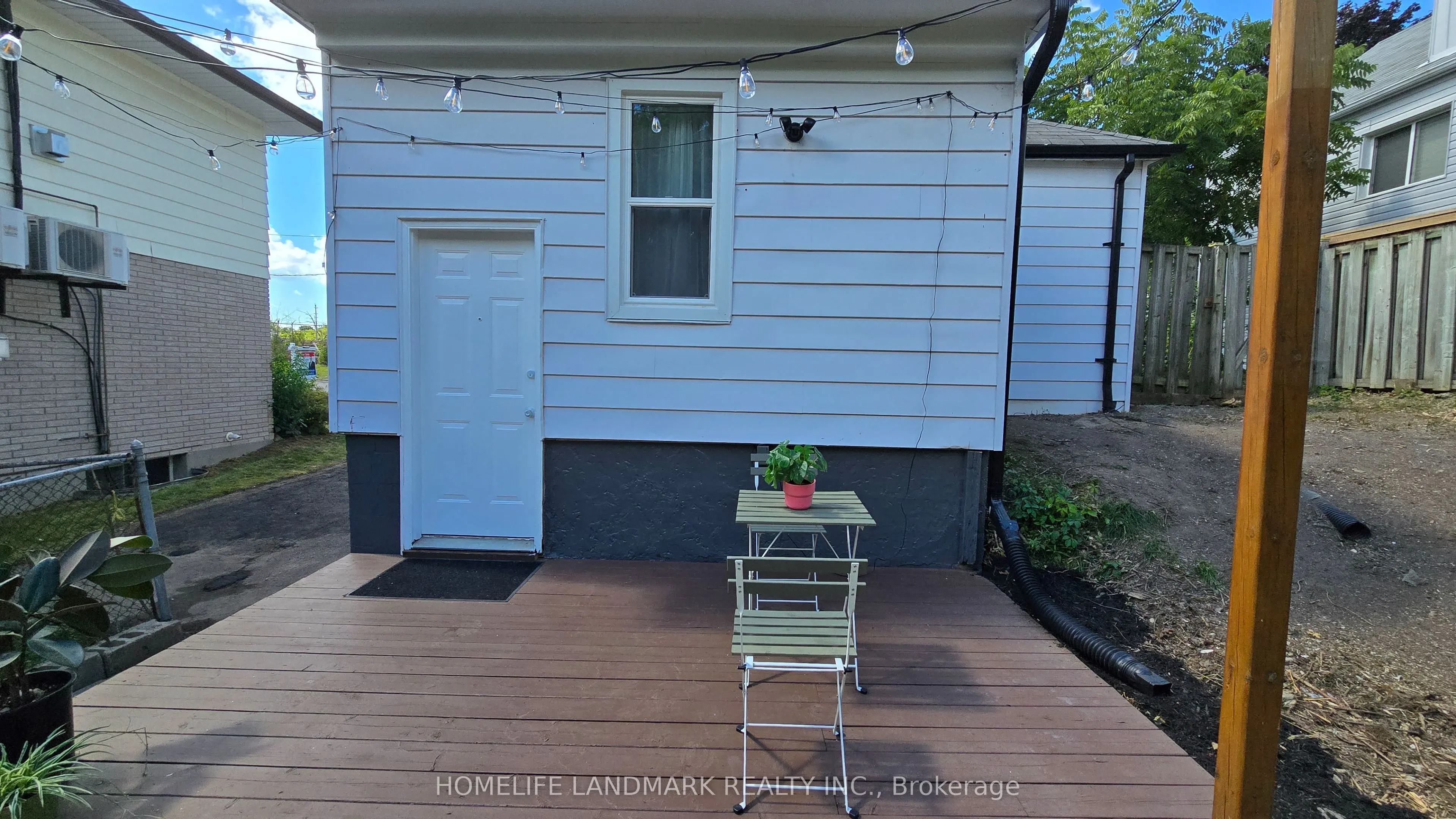 357 Oshawa Boulevard N