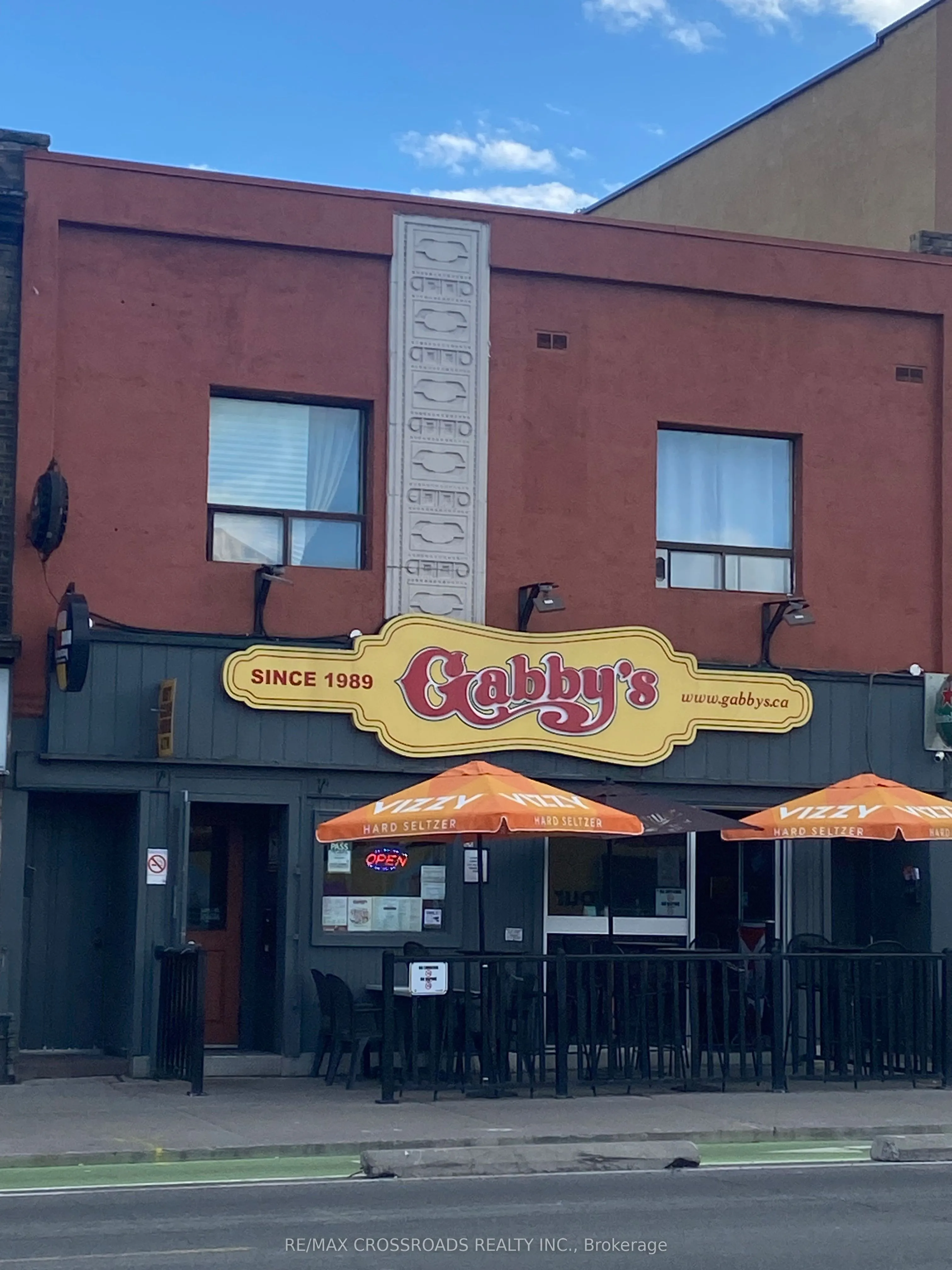 727-729 Danforth Avenue E
