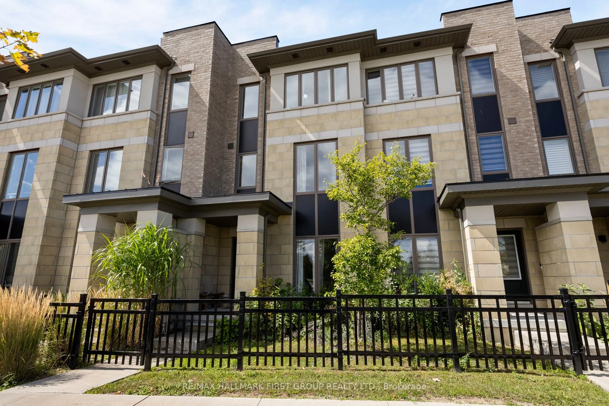 7 Shawfield Way, #79