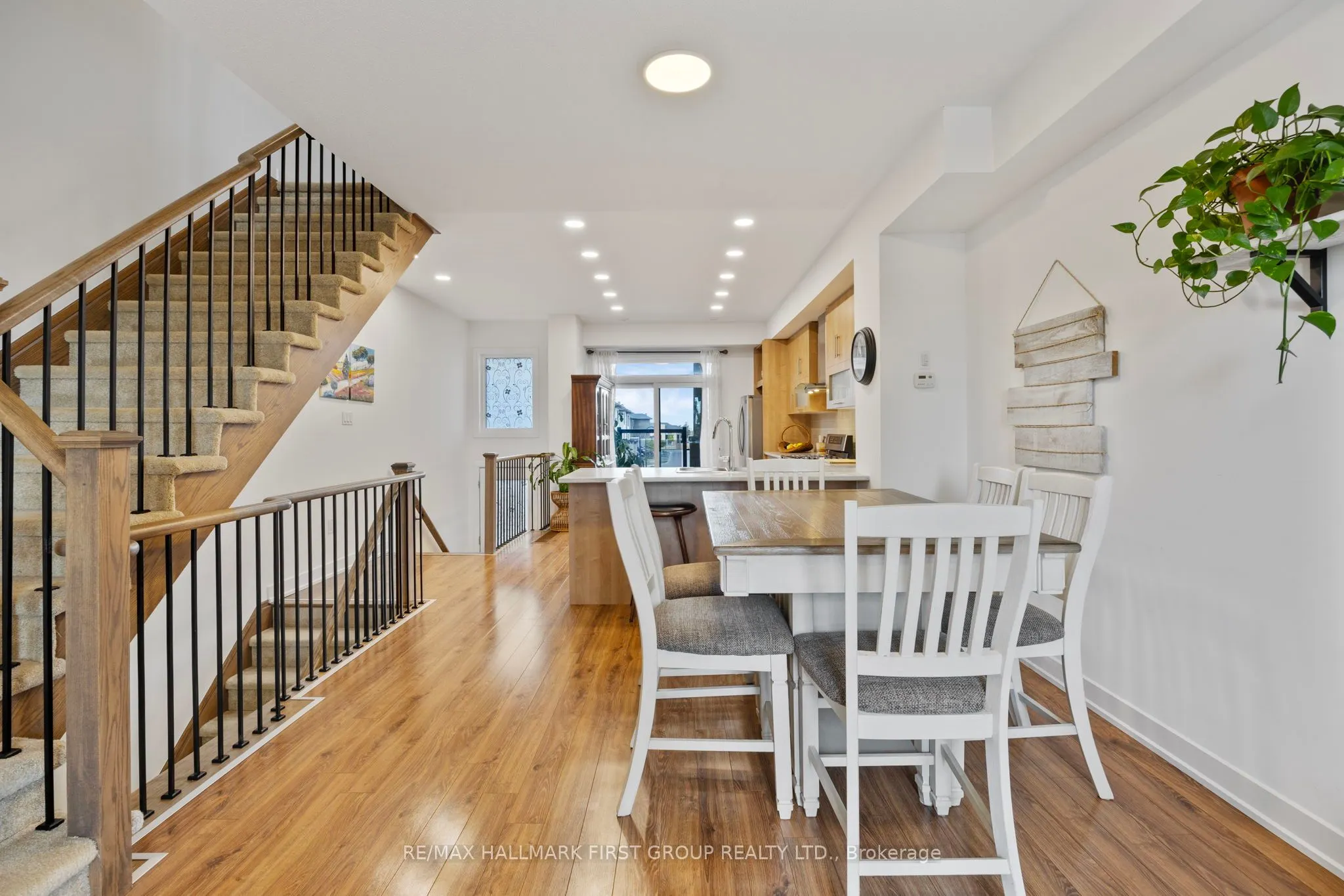 7 Shawfield Way, #79