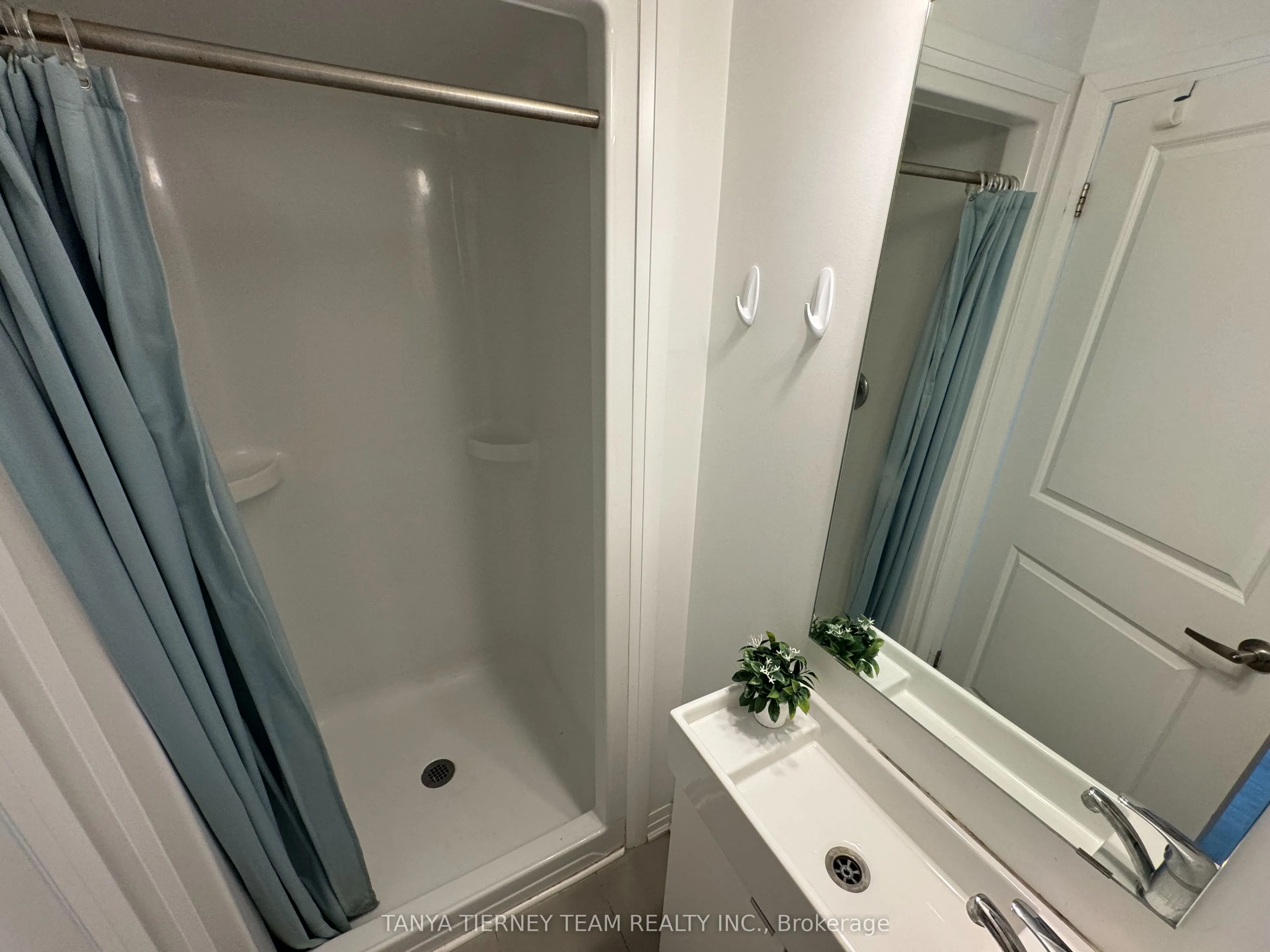 1900 Simcoe Street N, #535