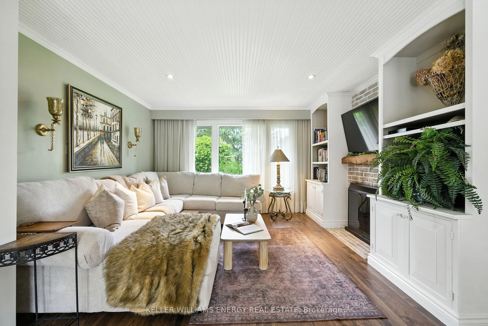 1033 Newbury Avenue