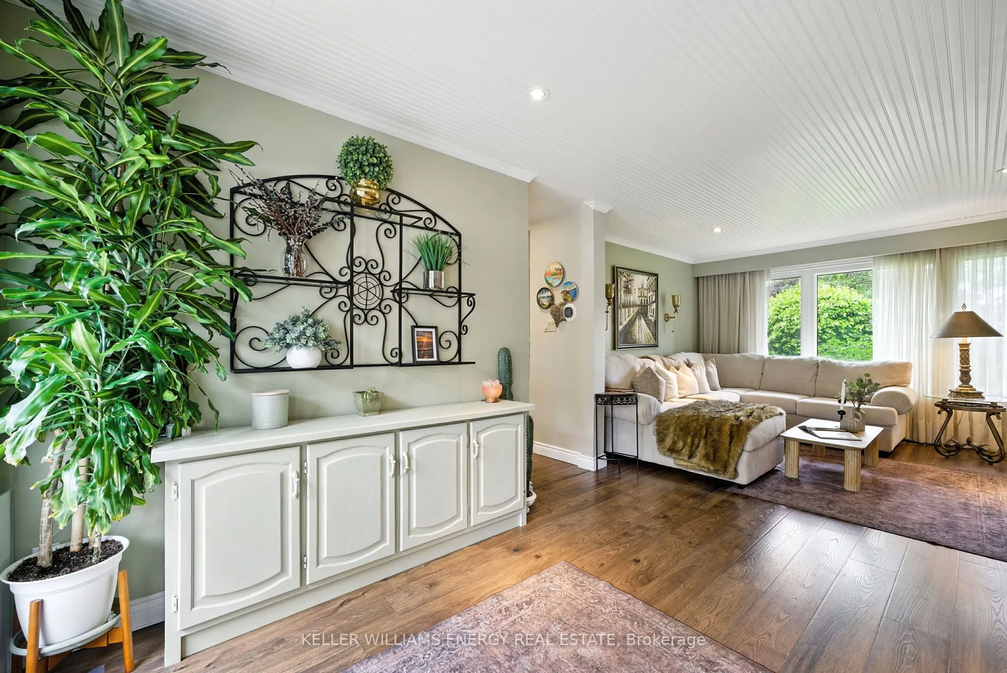 1033 Newbury Avenue