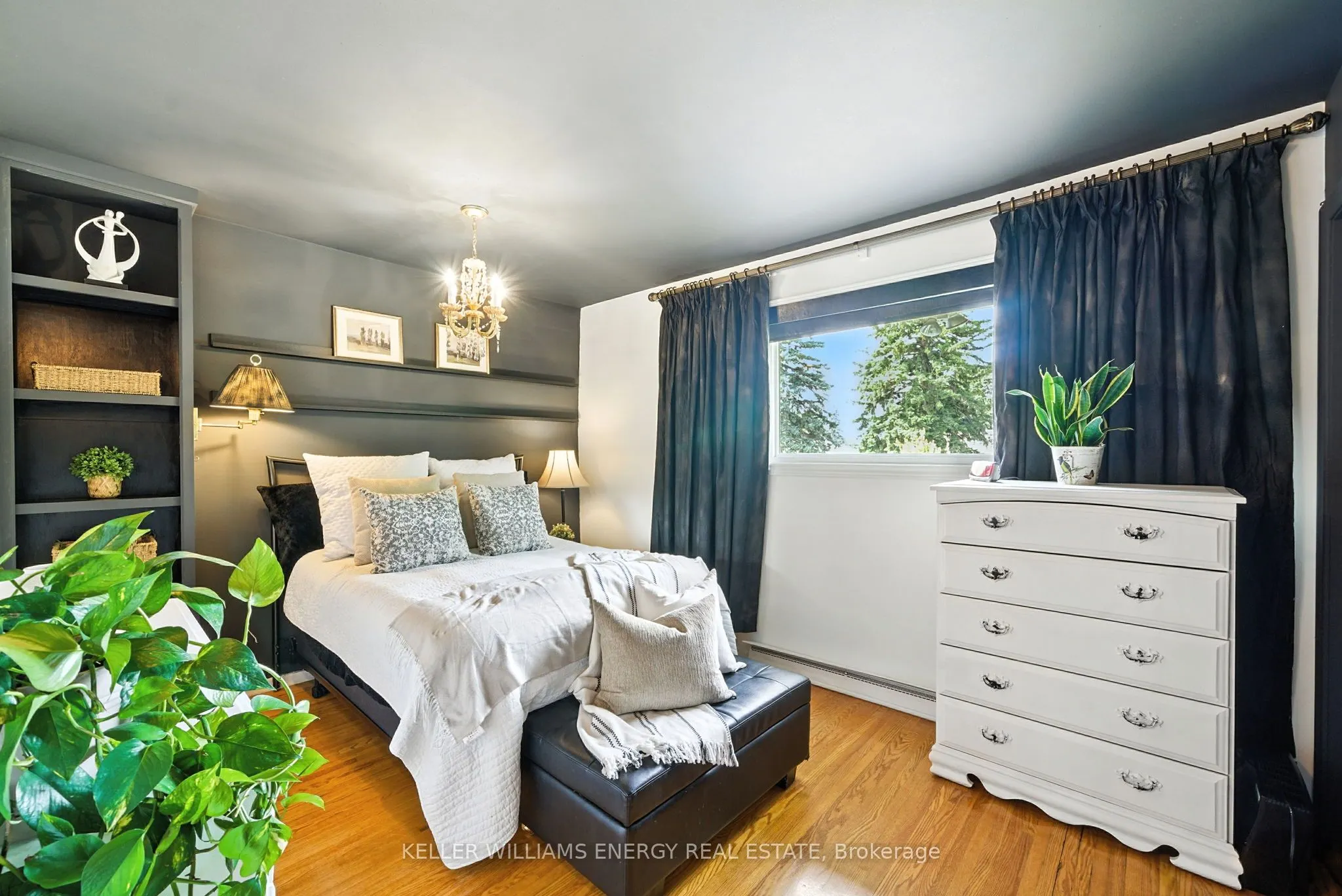 1033 Newbury Avenue