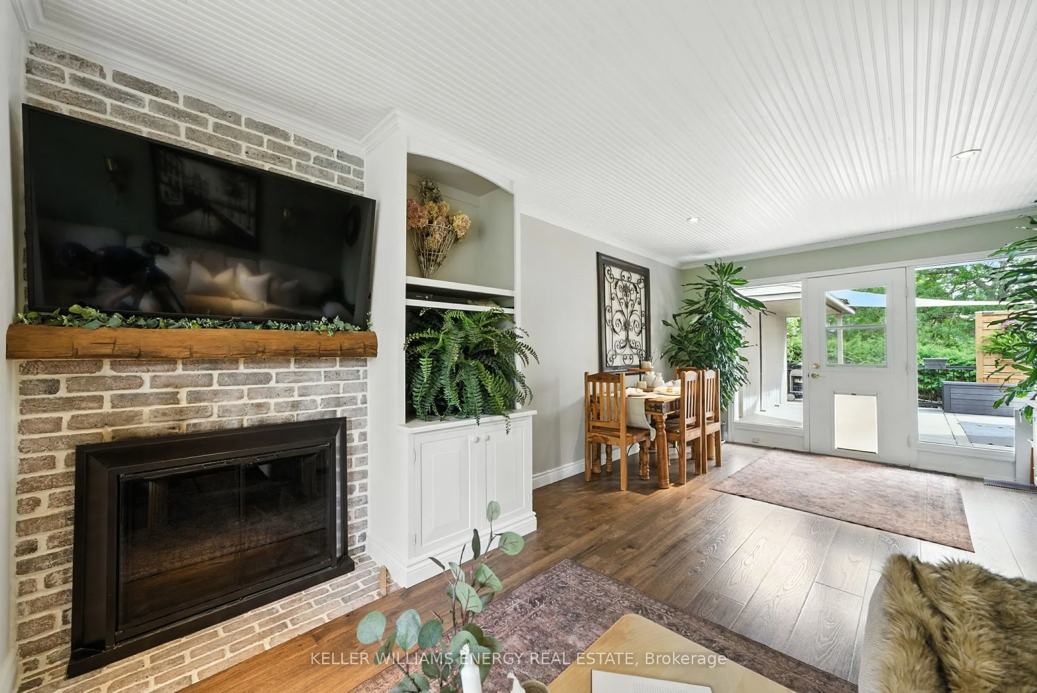1033 Newbury Avenue