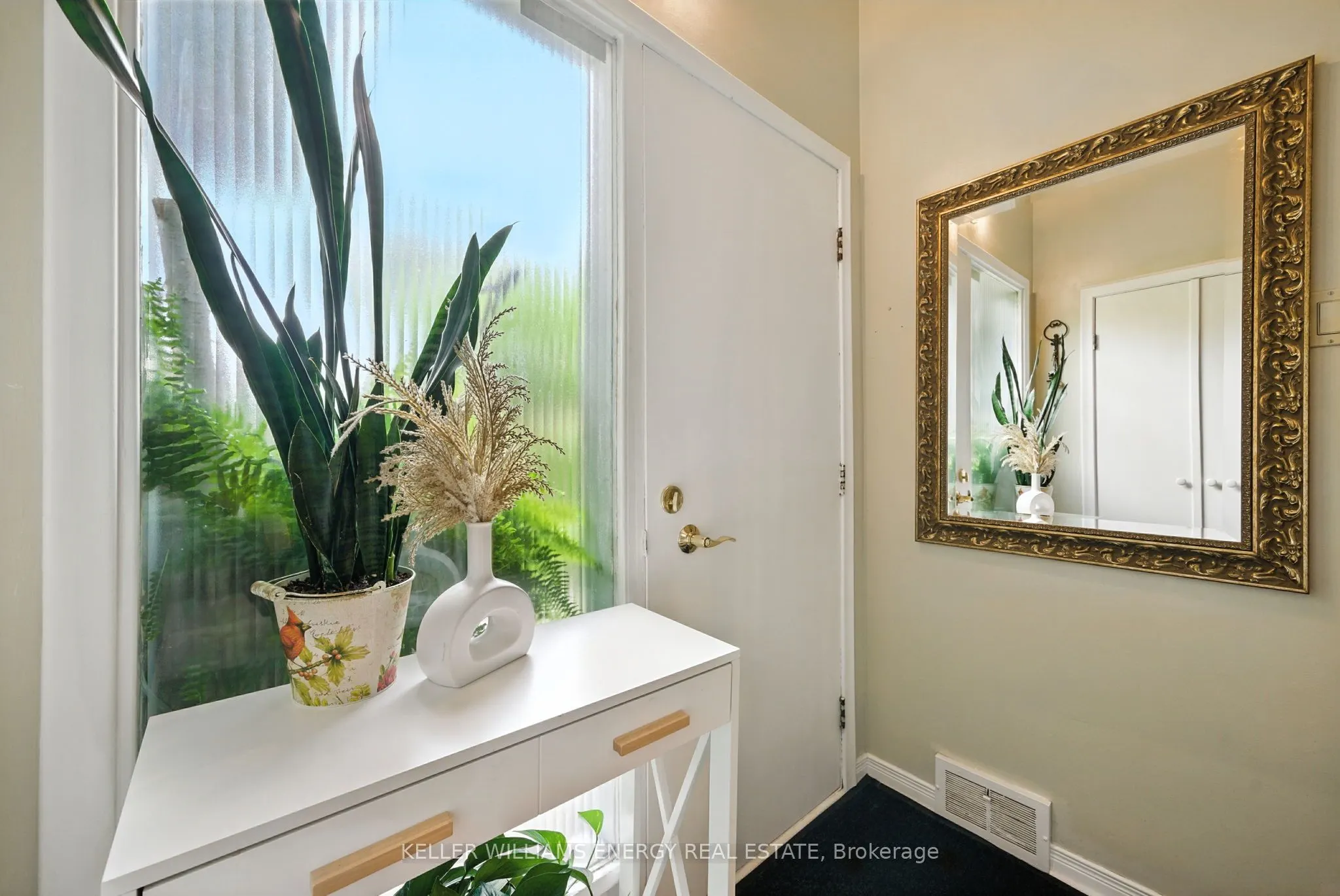 1033 Newbury Avenue