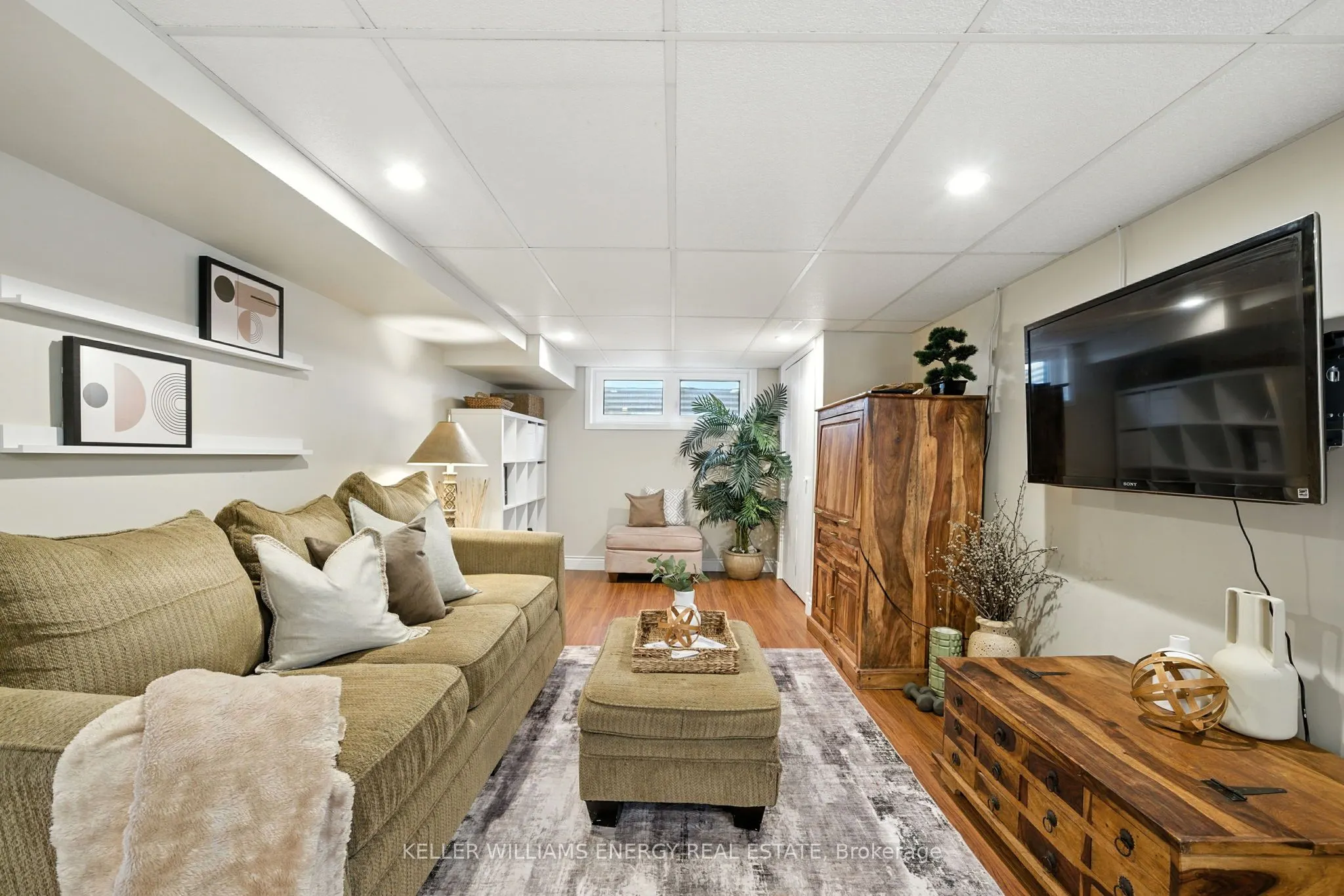 1033 Newbury Avenue