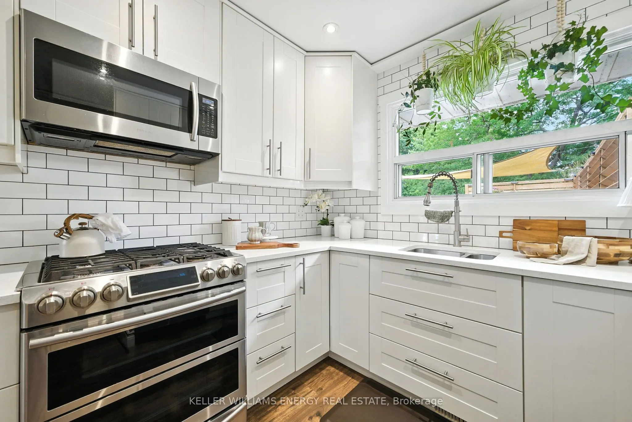 1033 Newbury Avenue