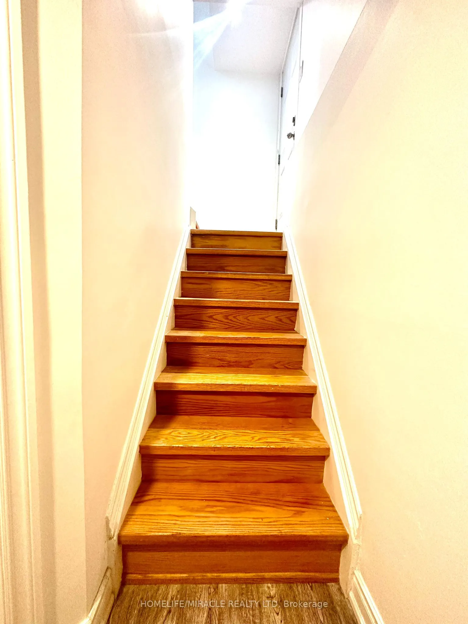 9 Maresfield Drive N