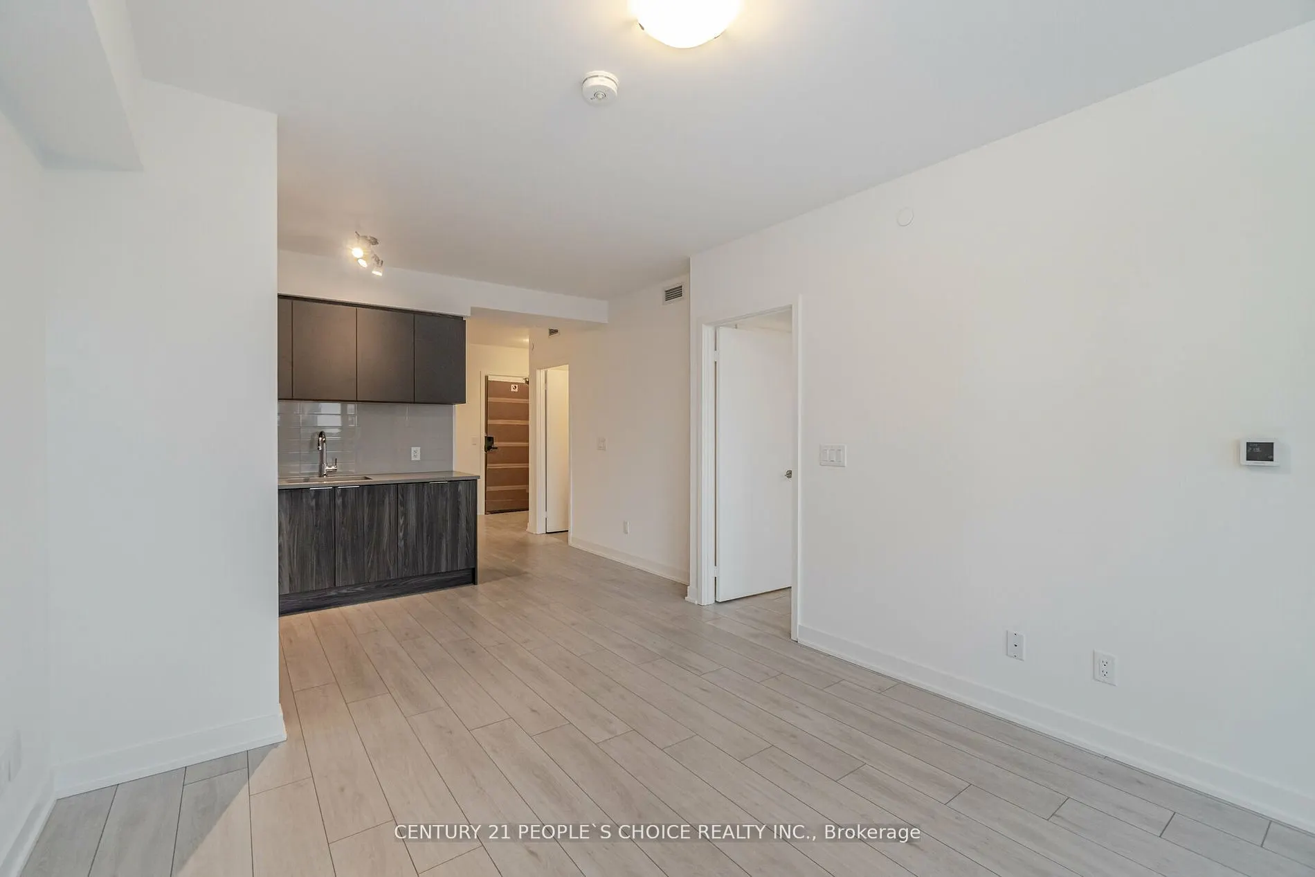 2033 kennedy Road W, #312