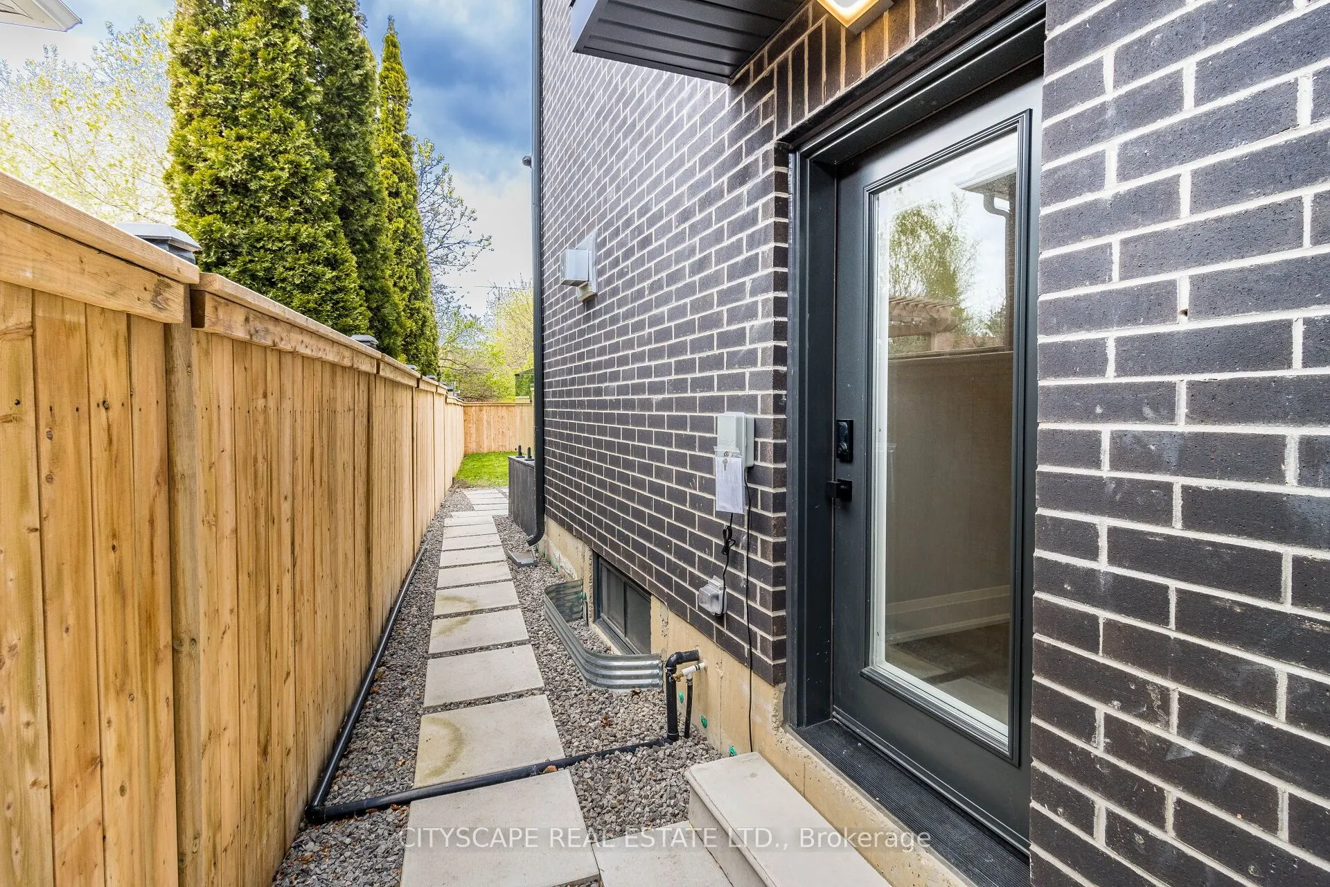 4 Birchlawn Avenue
