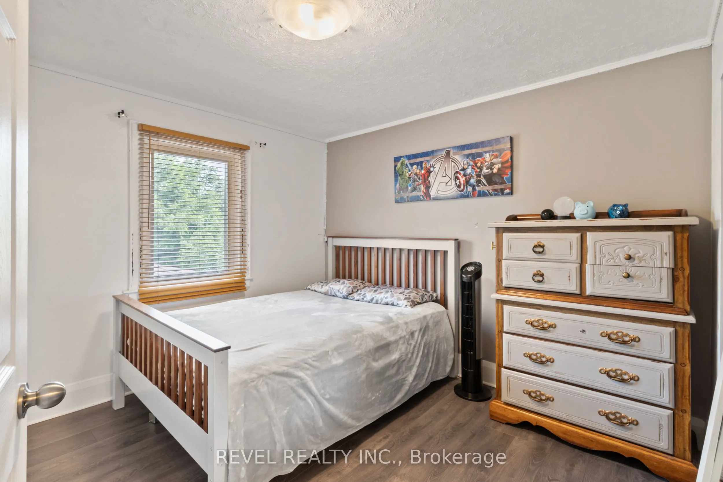 325 Ritson Road S