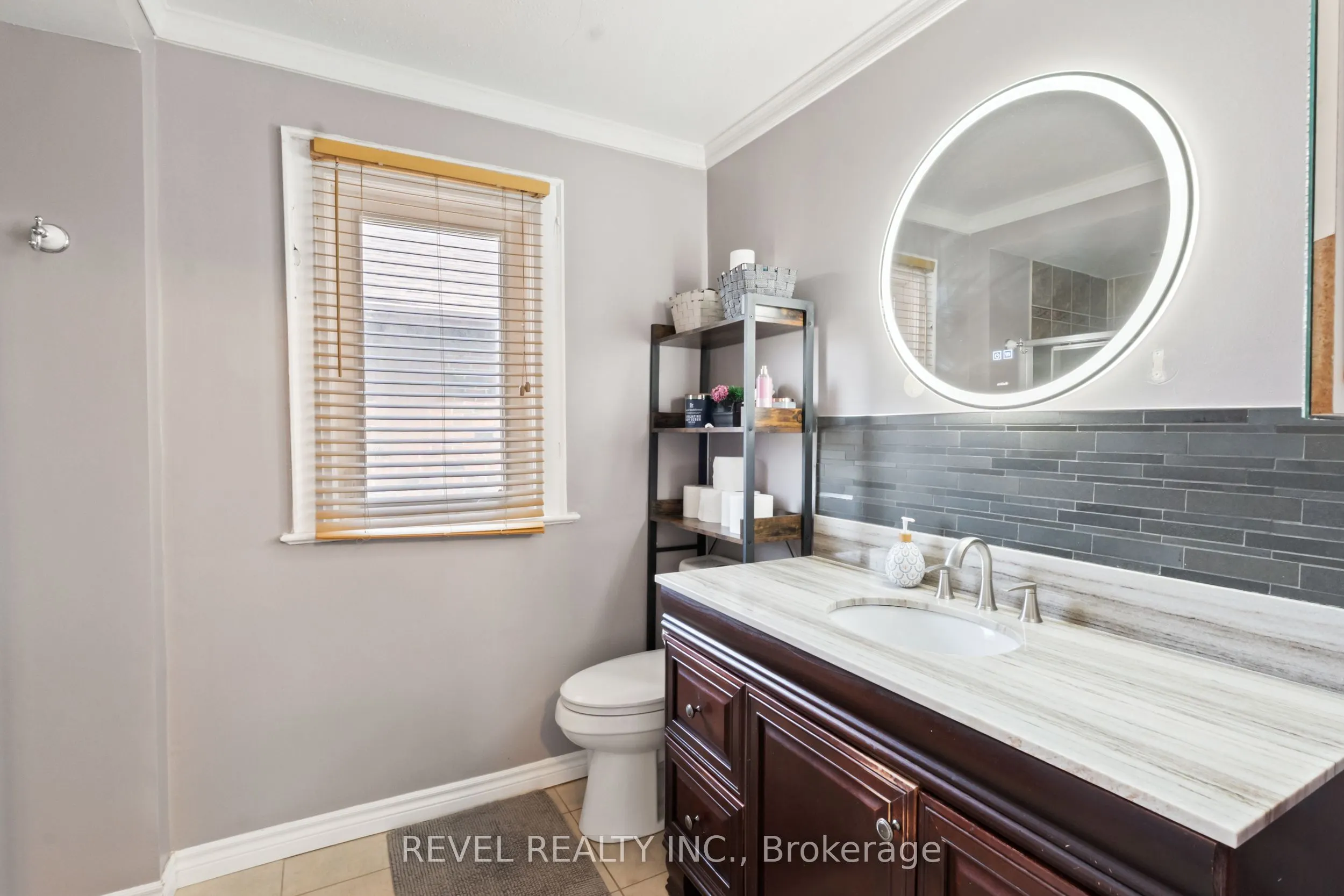 325 Ritson Road S