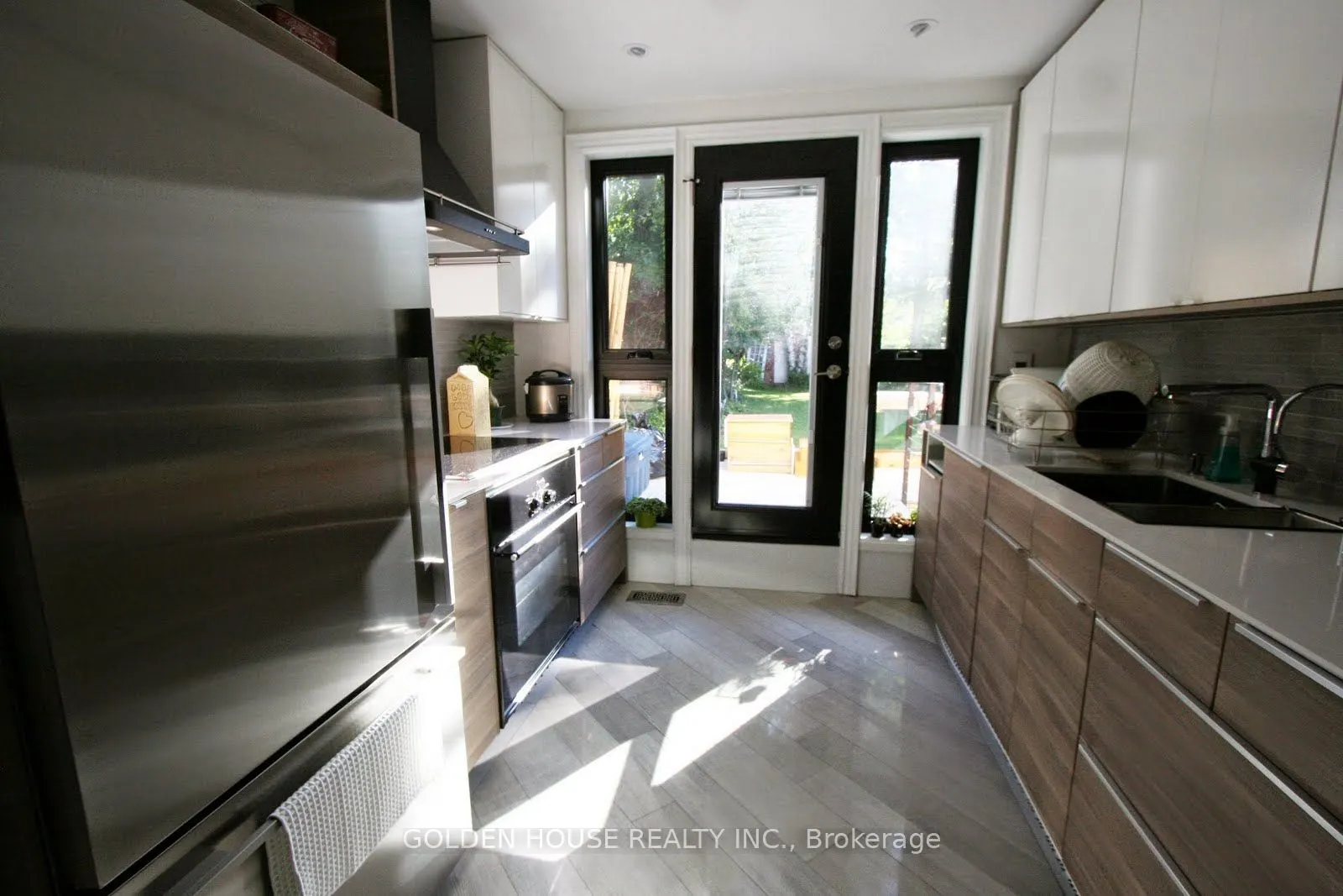21 Thatcher Avenue
