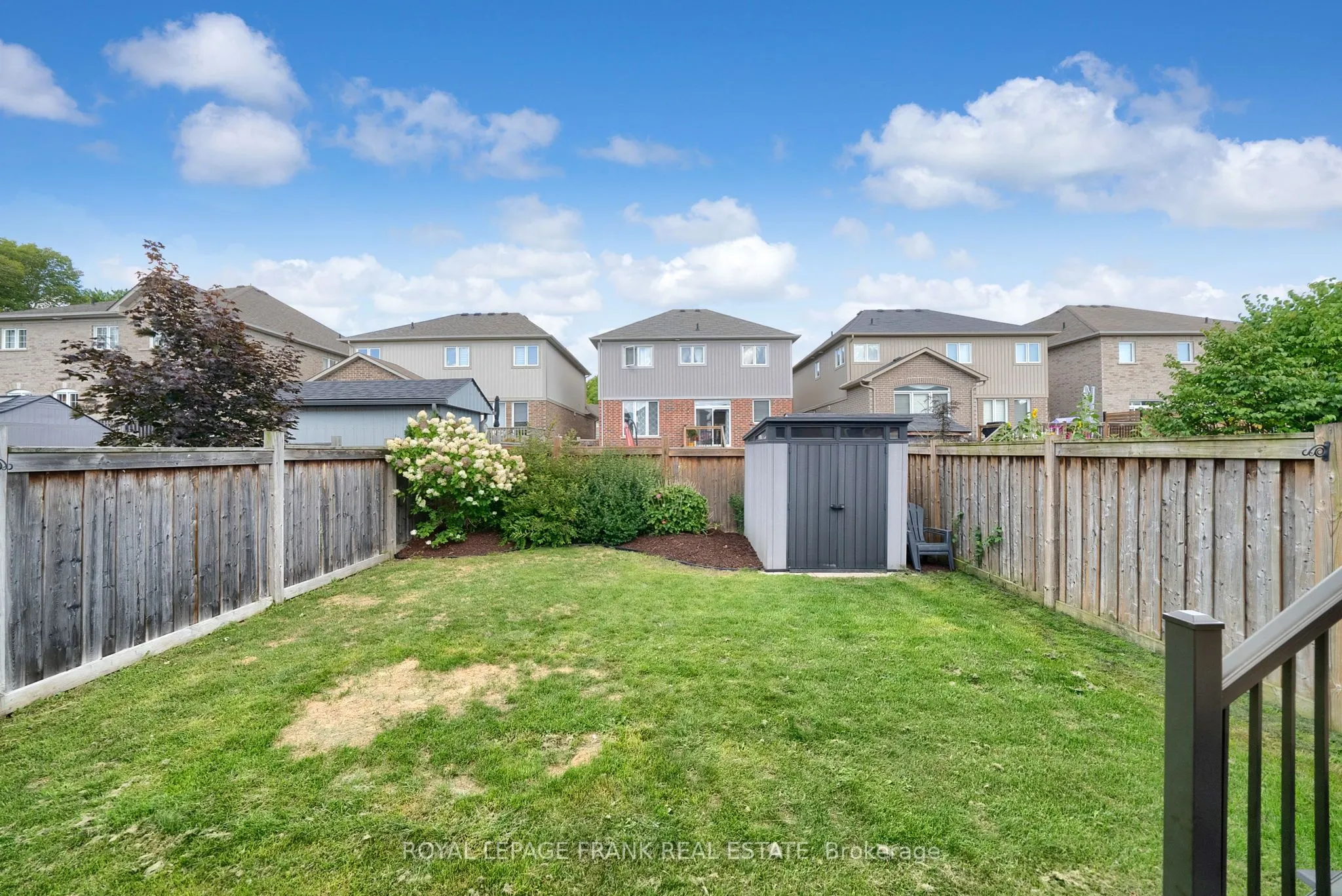 11 Gordon Cowling Street