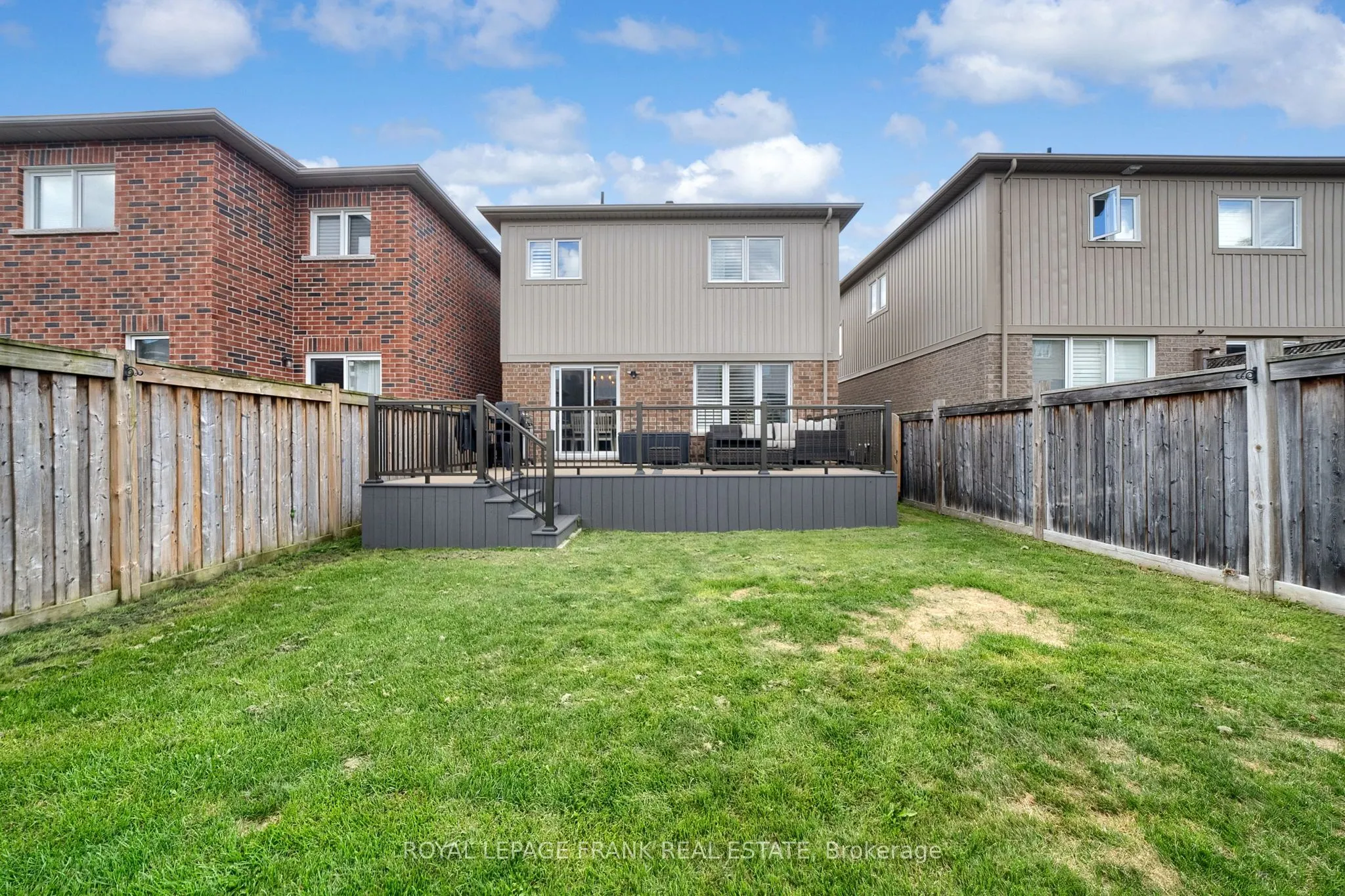 11 Gordon Cowling Street