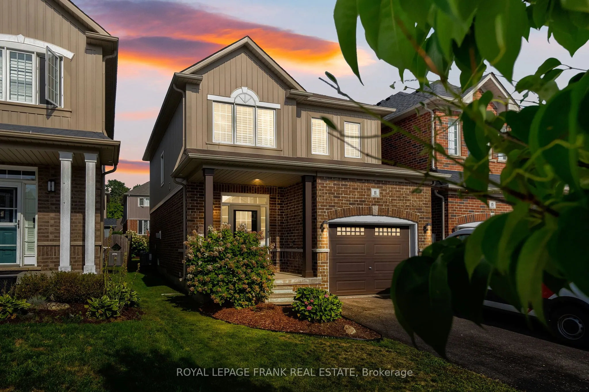 11 Gordon Cowling Street
