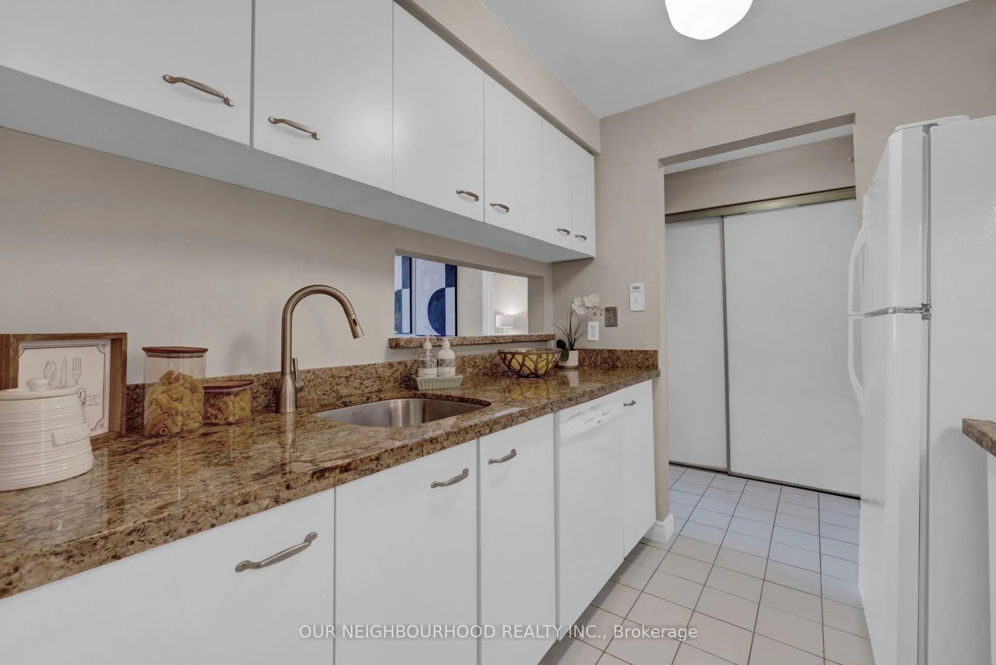 191 Lake Driveway Drive W, #210