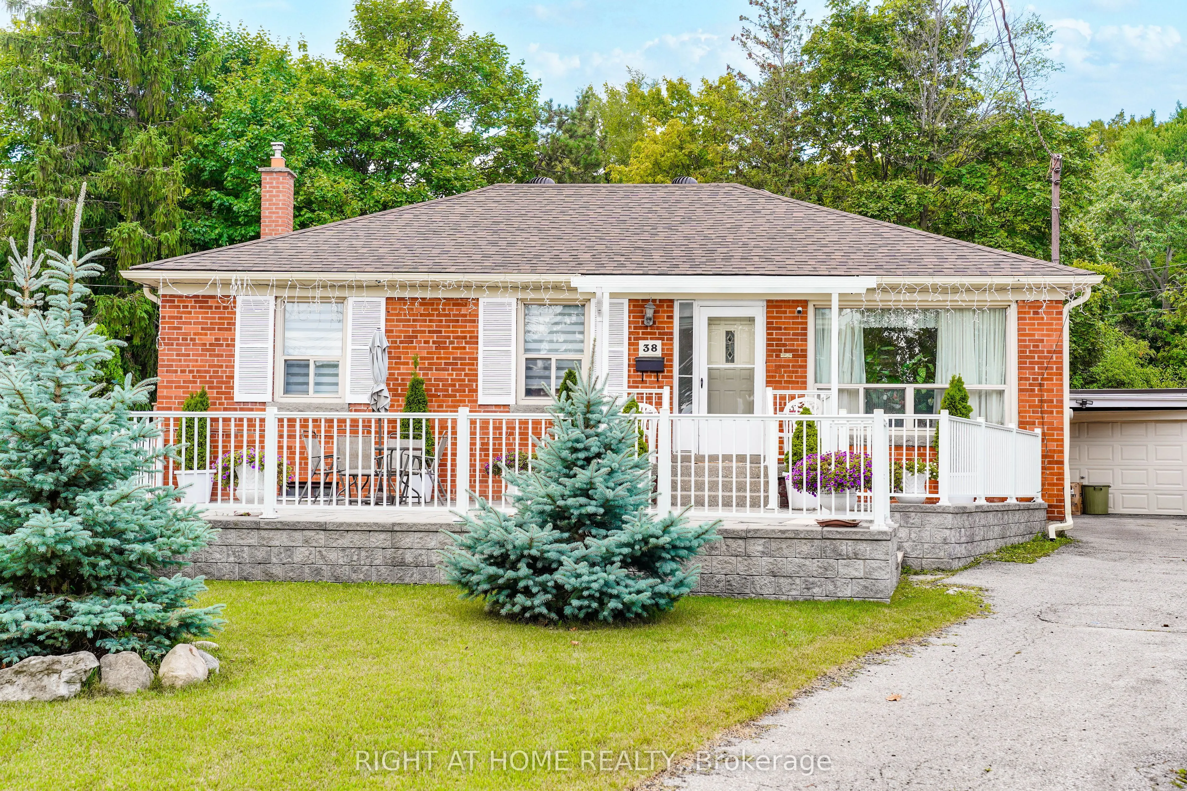 38 Lingarde Drive