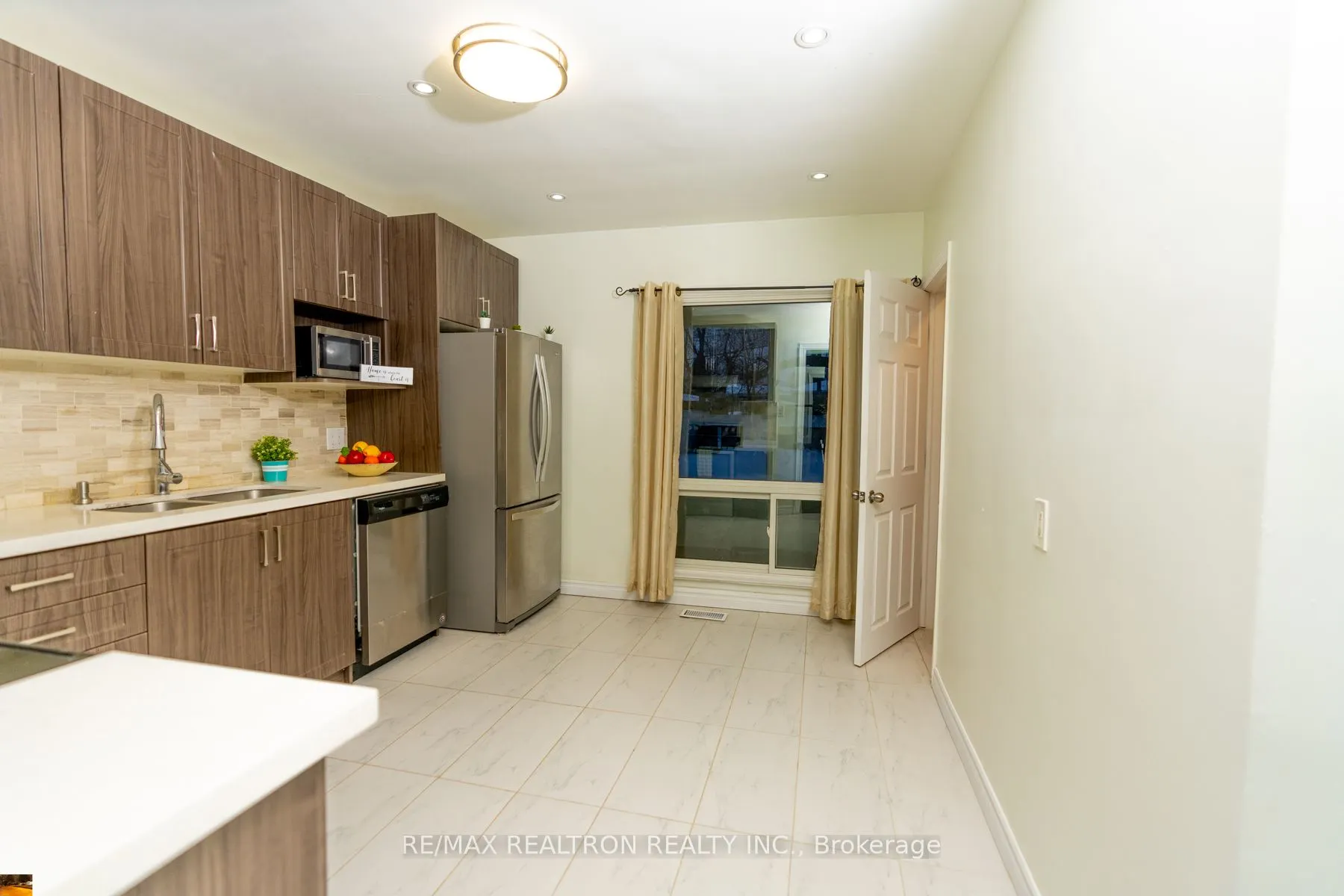 564 McCowan Road