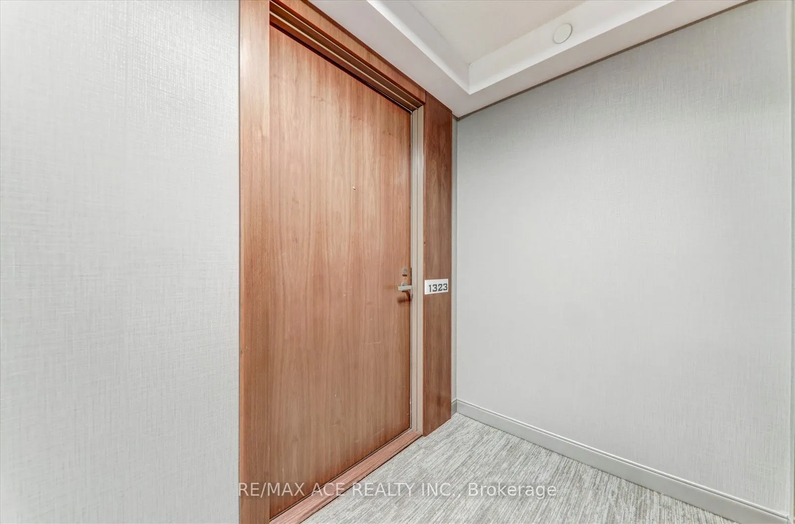 275 Village Green Square, #1323