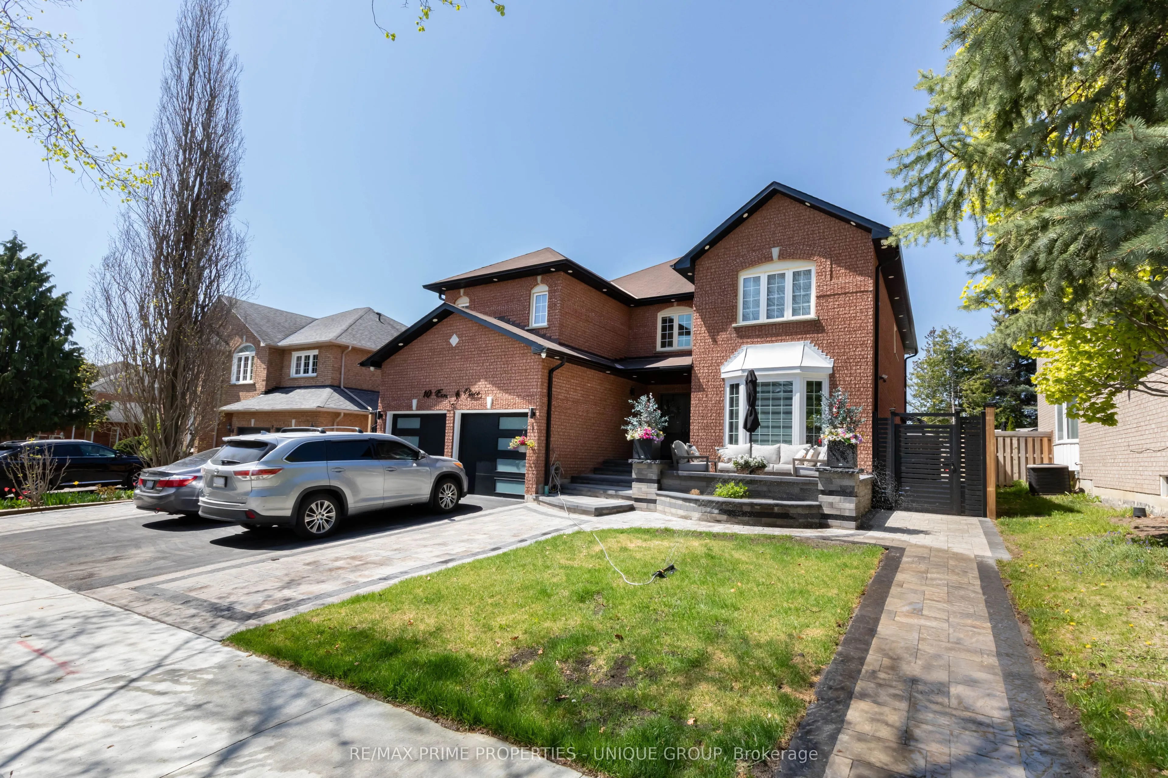 10 Emmett Place E, #Lower