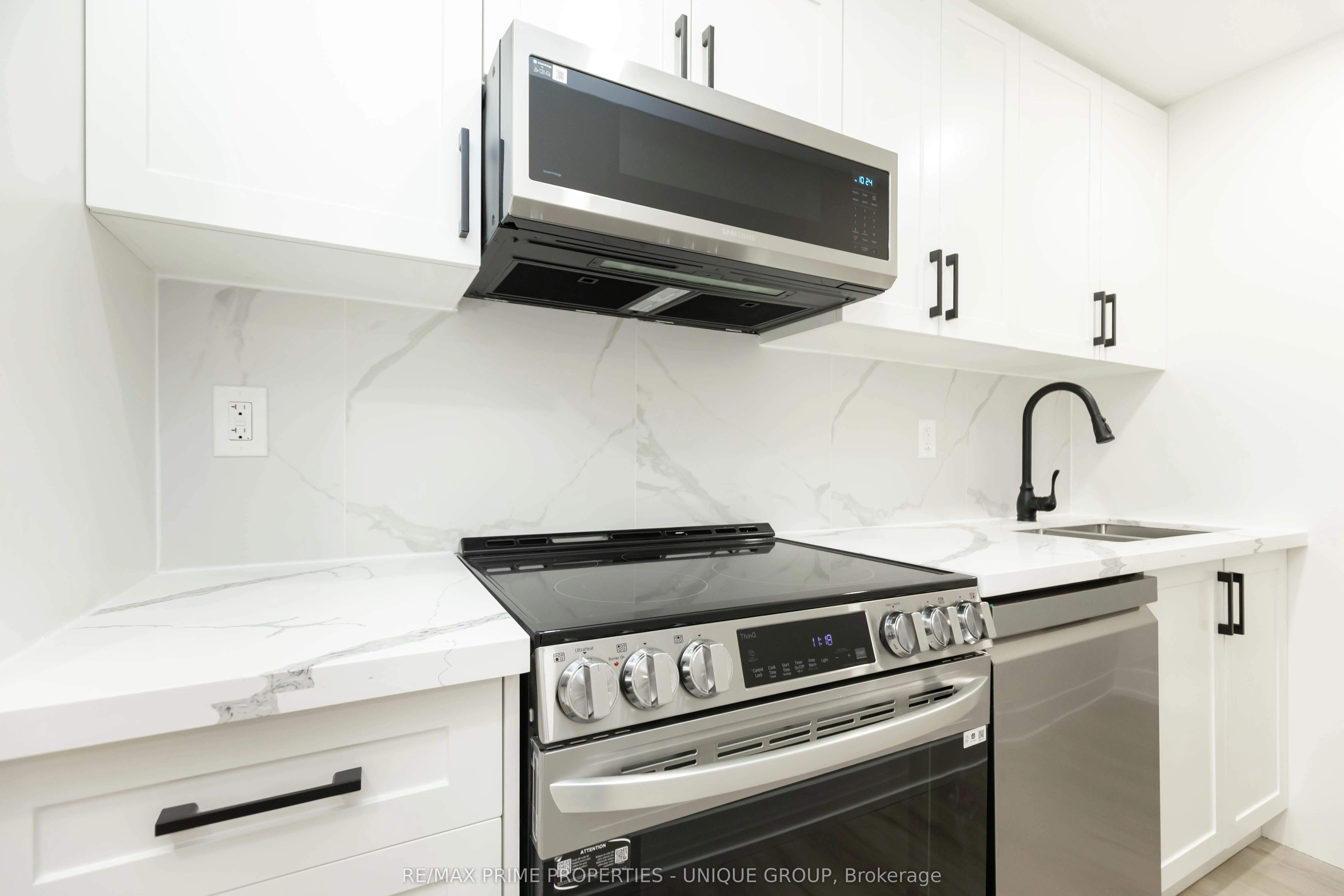10 Emmett Place E, #Lower