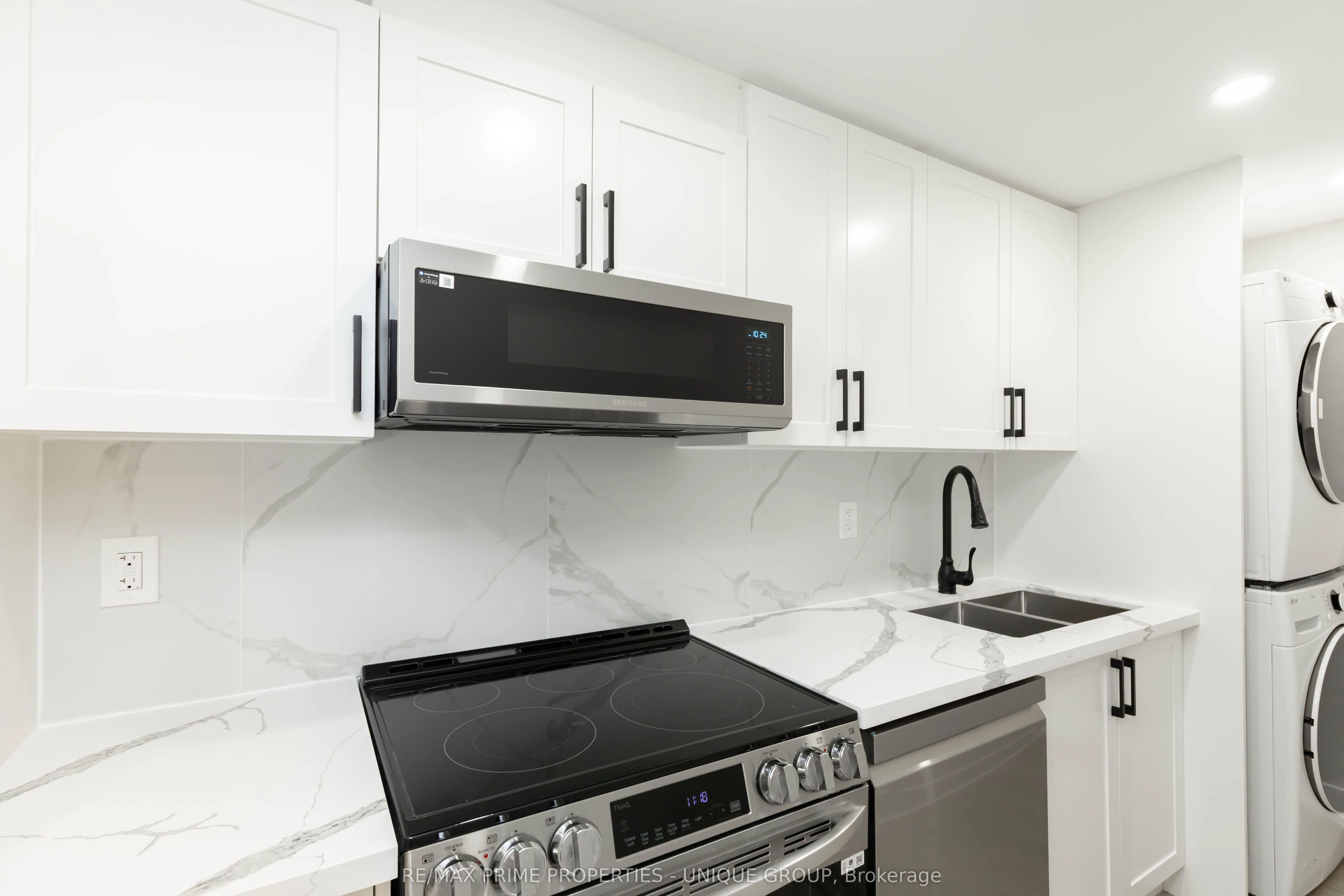 10 Emmett Place E, #Lower