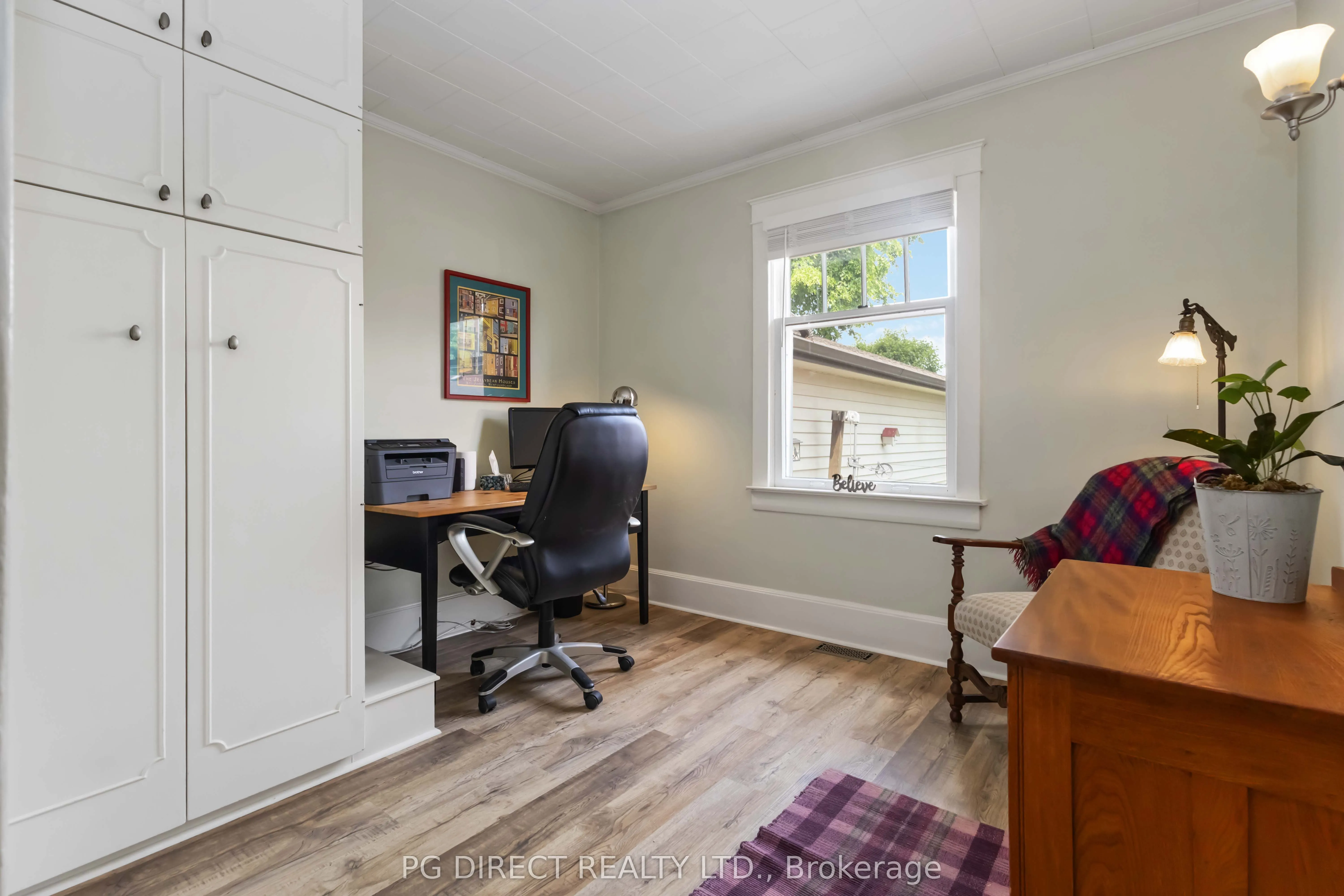 108 Walnut Street W