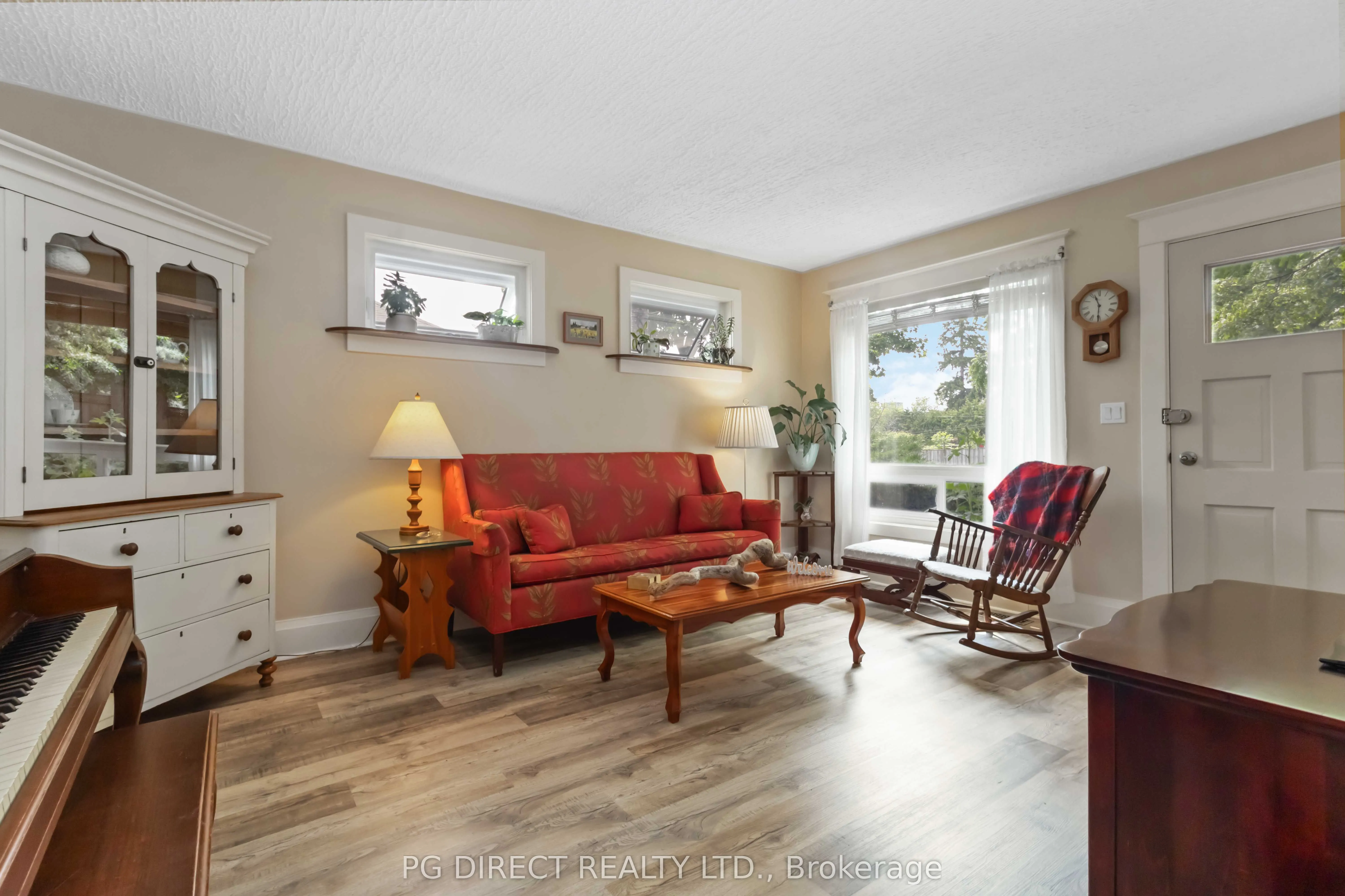 108 Walnut Street W