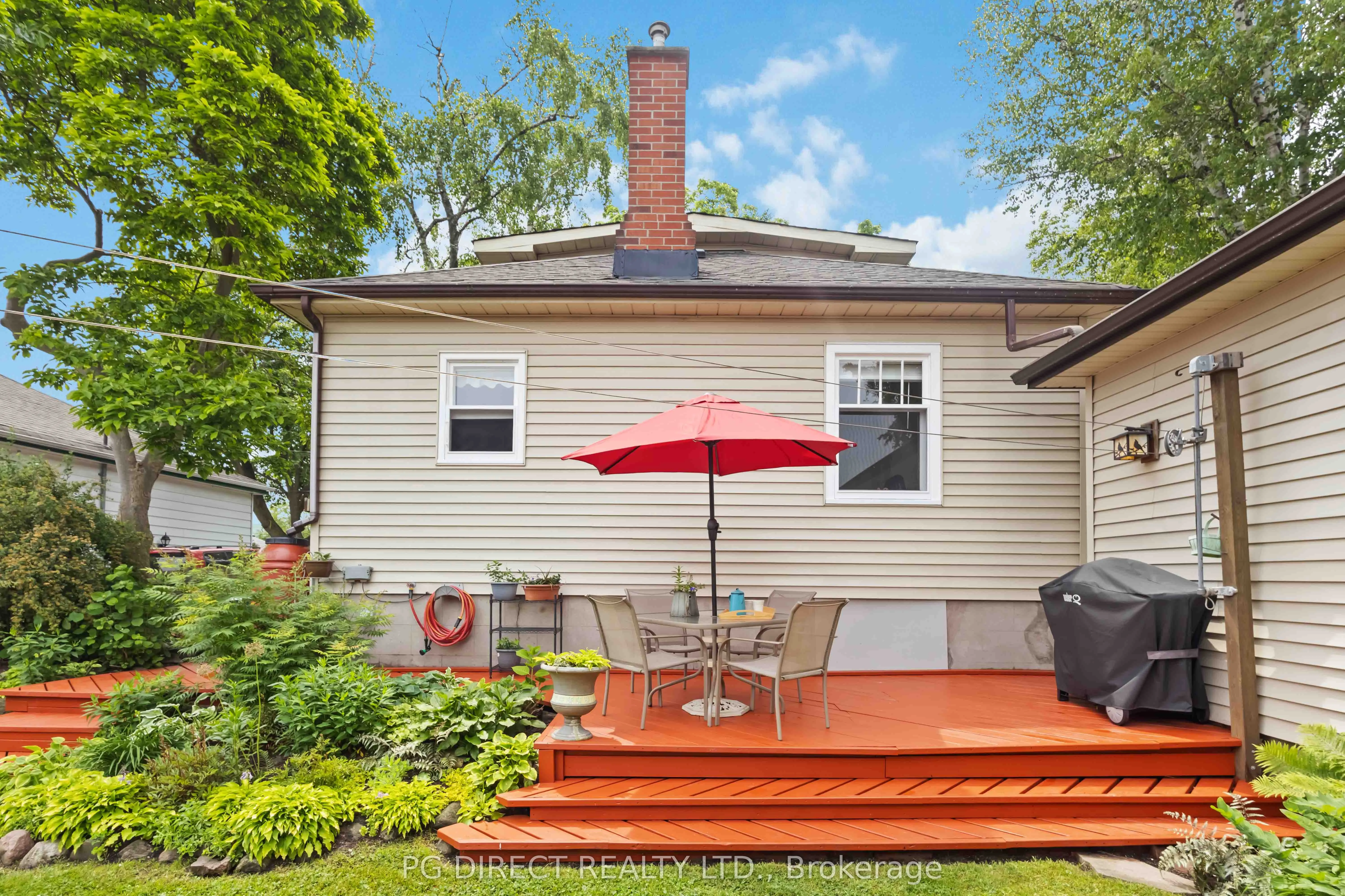 108 Walnut Street W