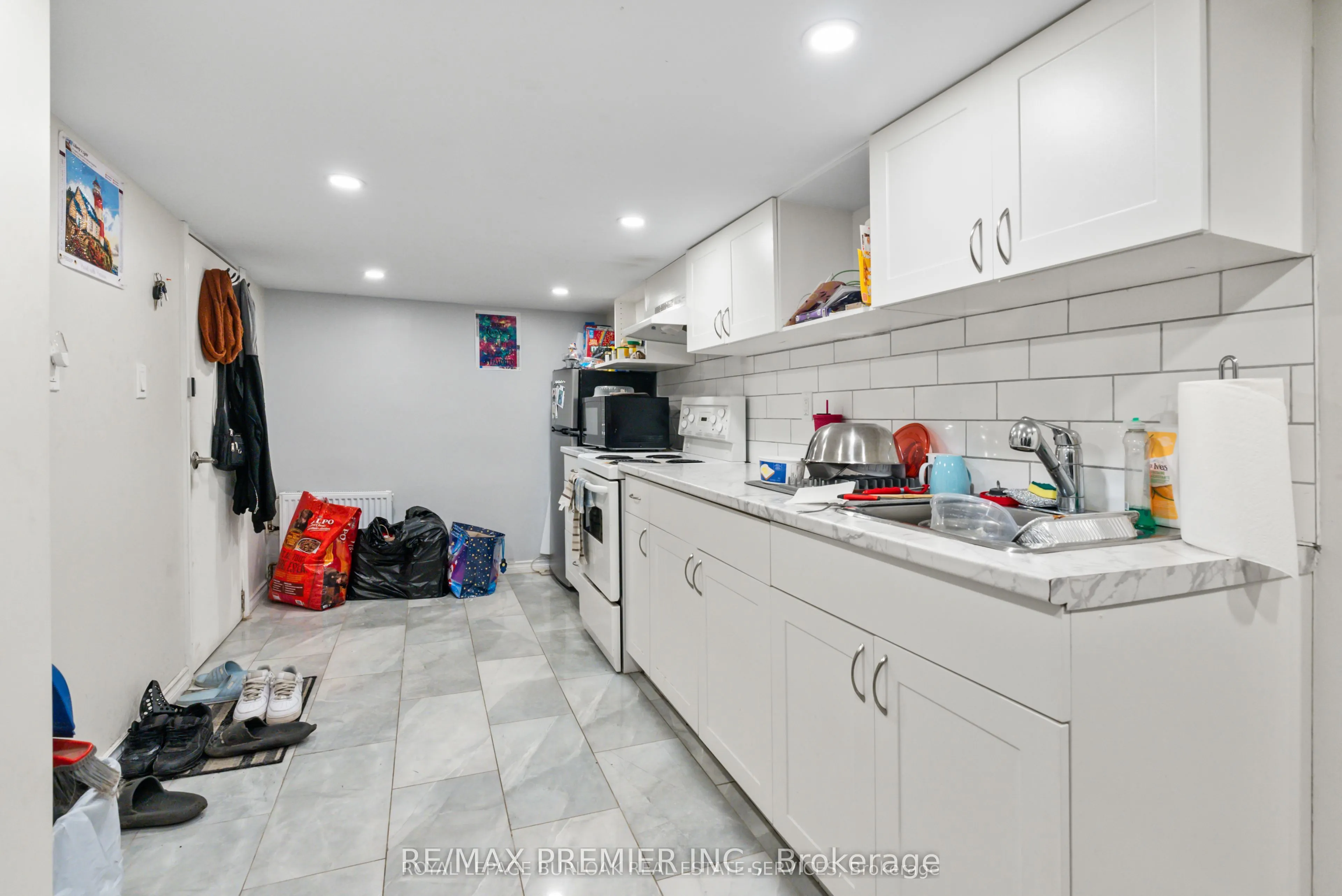 191 Simcoe Street S, #Bsmt