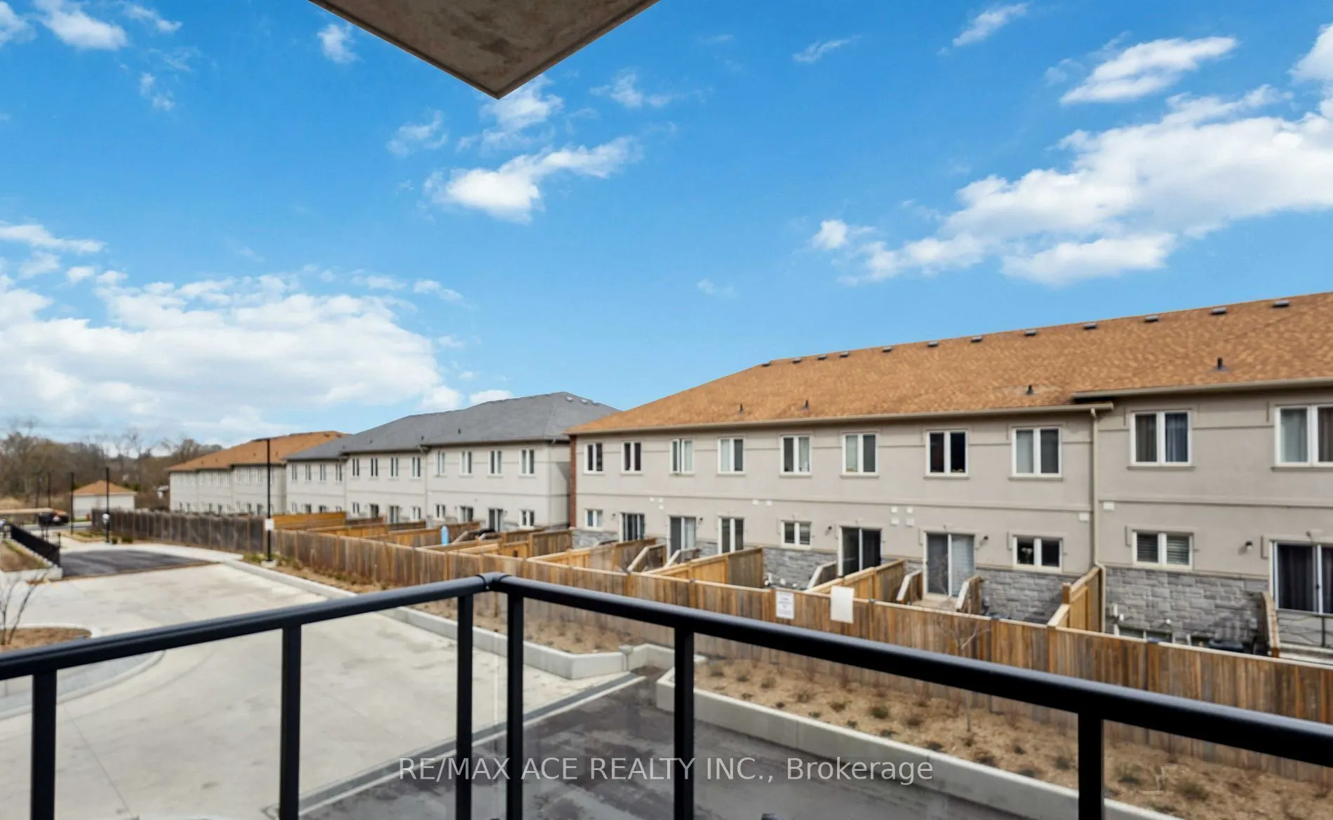 1010 Dundas Street E, #204