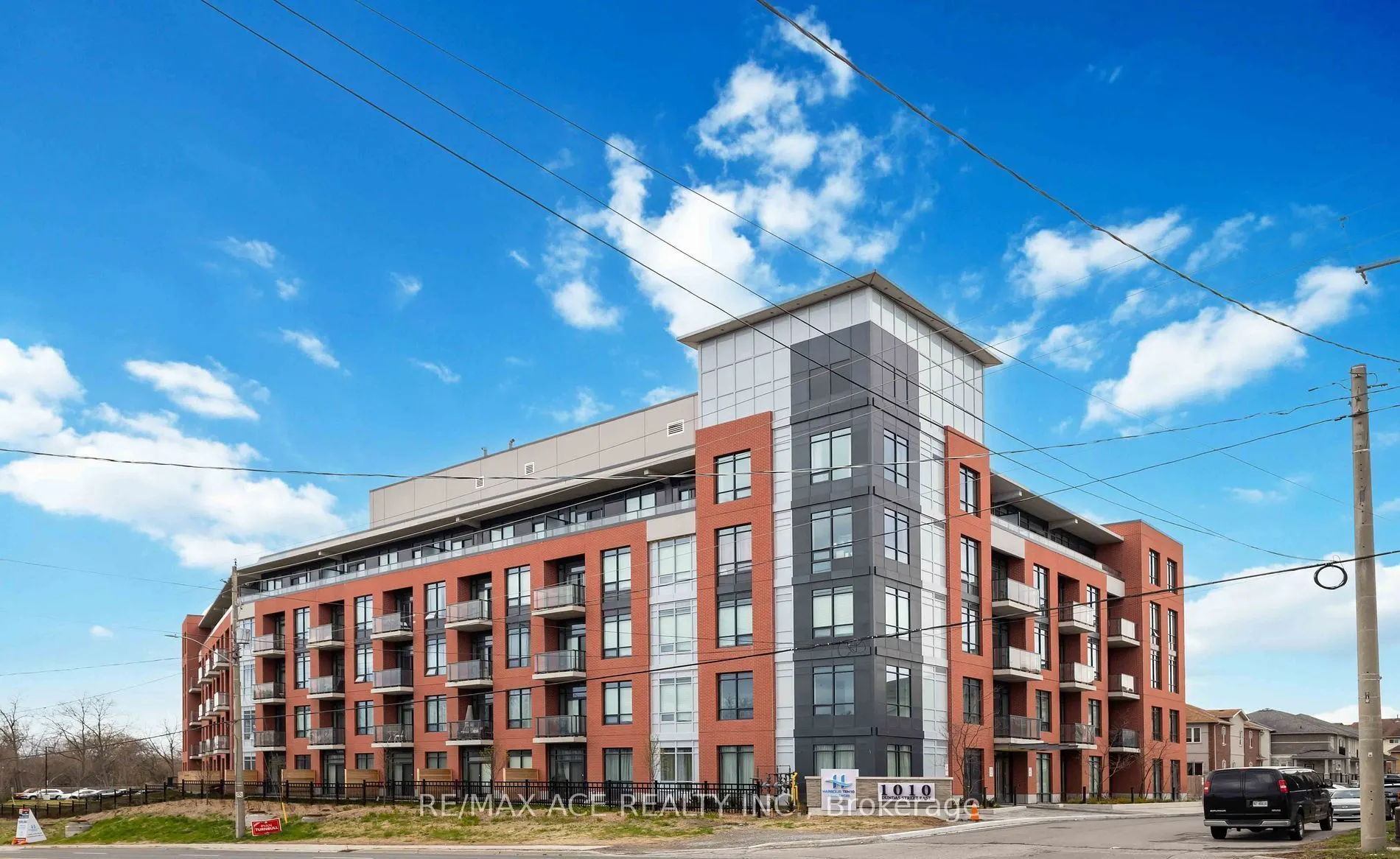 1010 Dundas Street E, #204