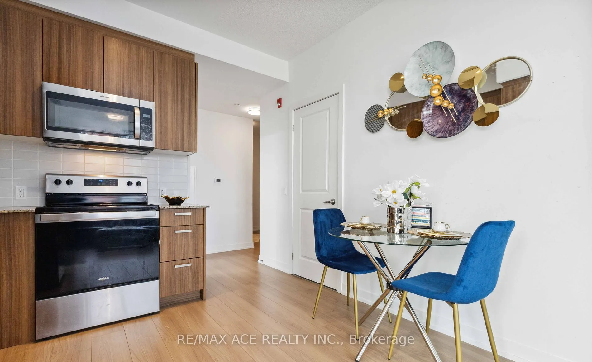 1010 Dundas Street E, #204
