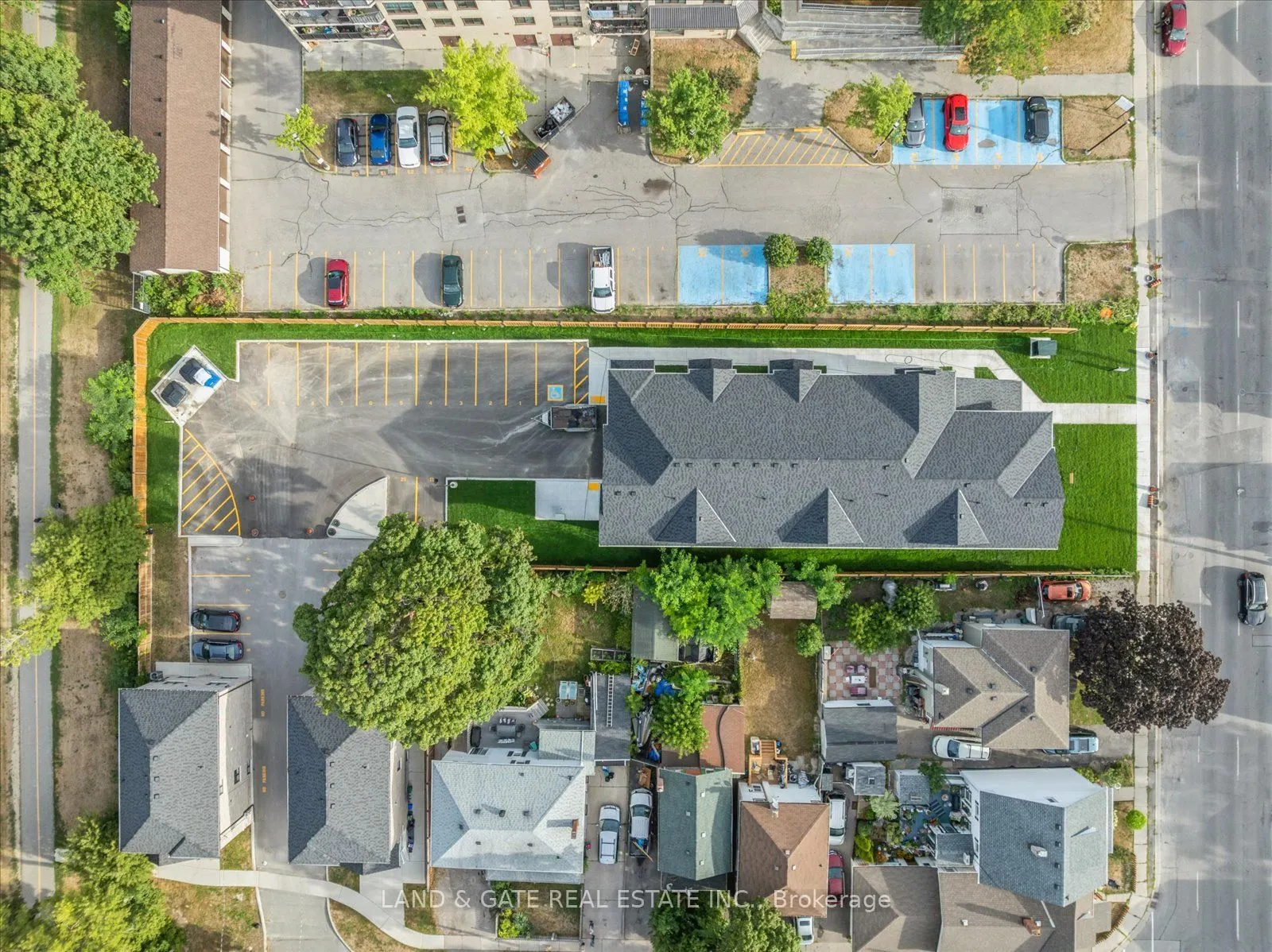 223 Albert Street, #4