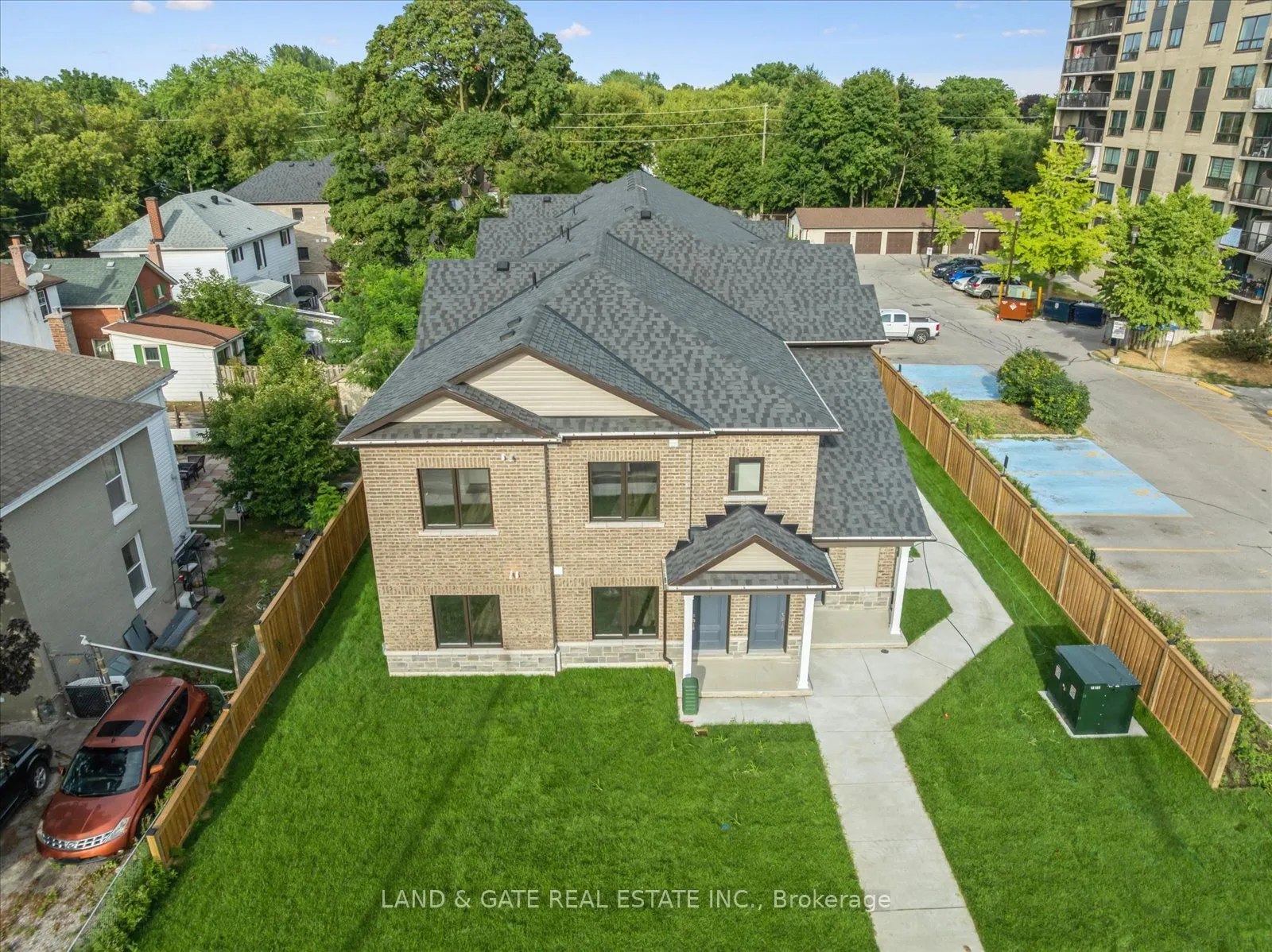 223 Albert Street, #4