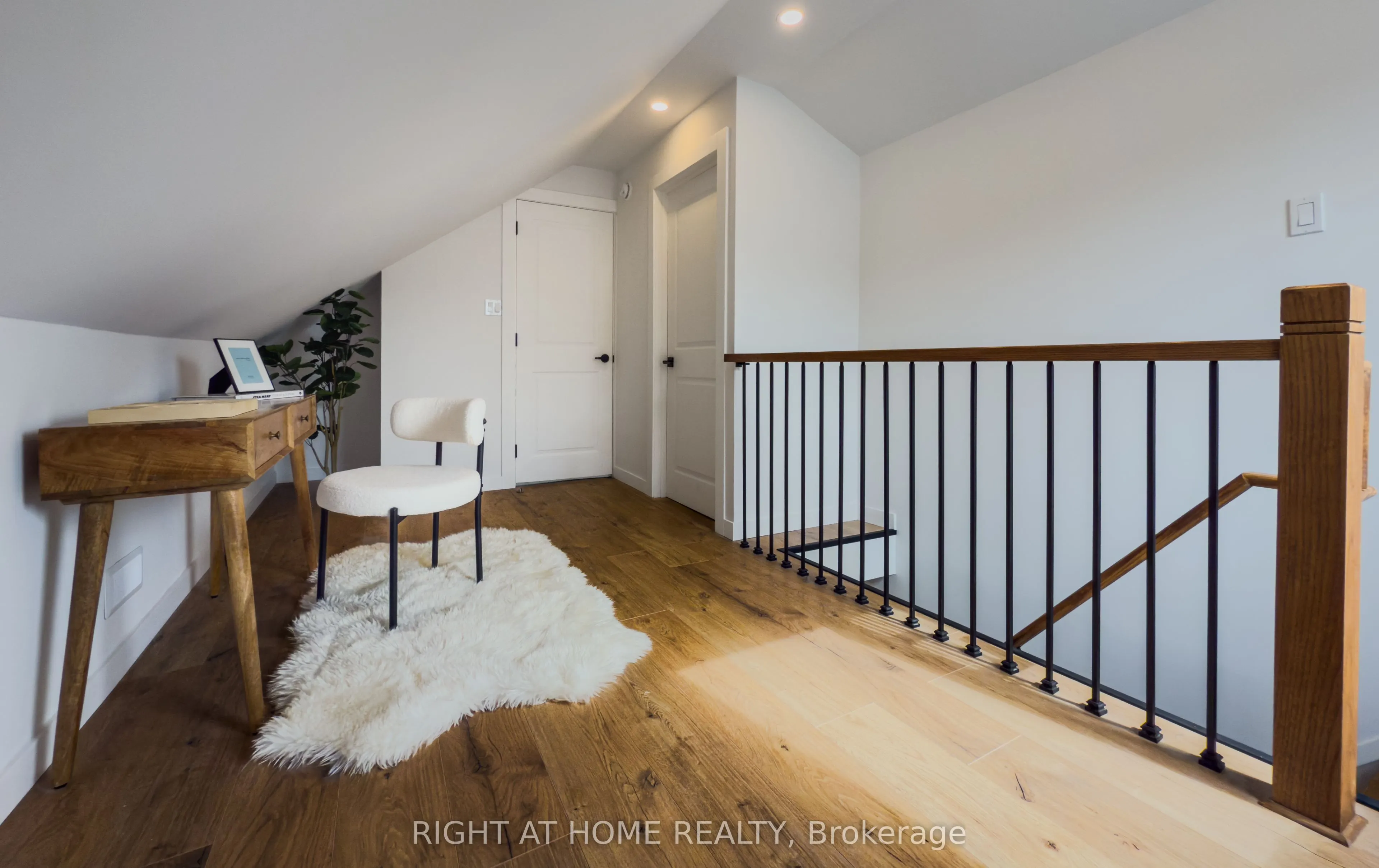 32 Brenton Street